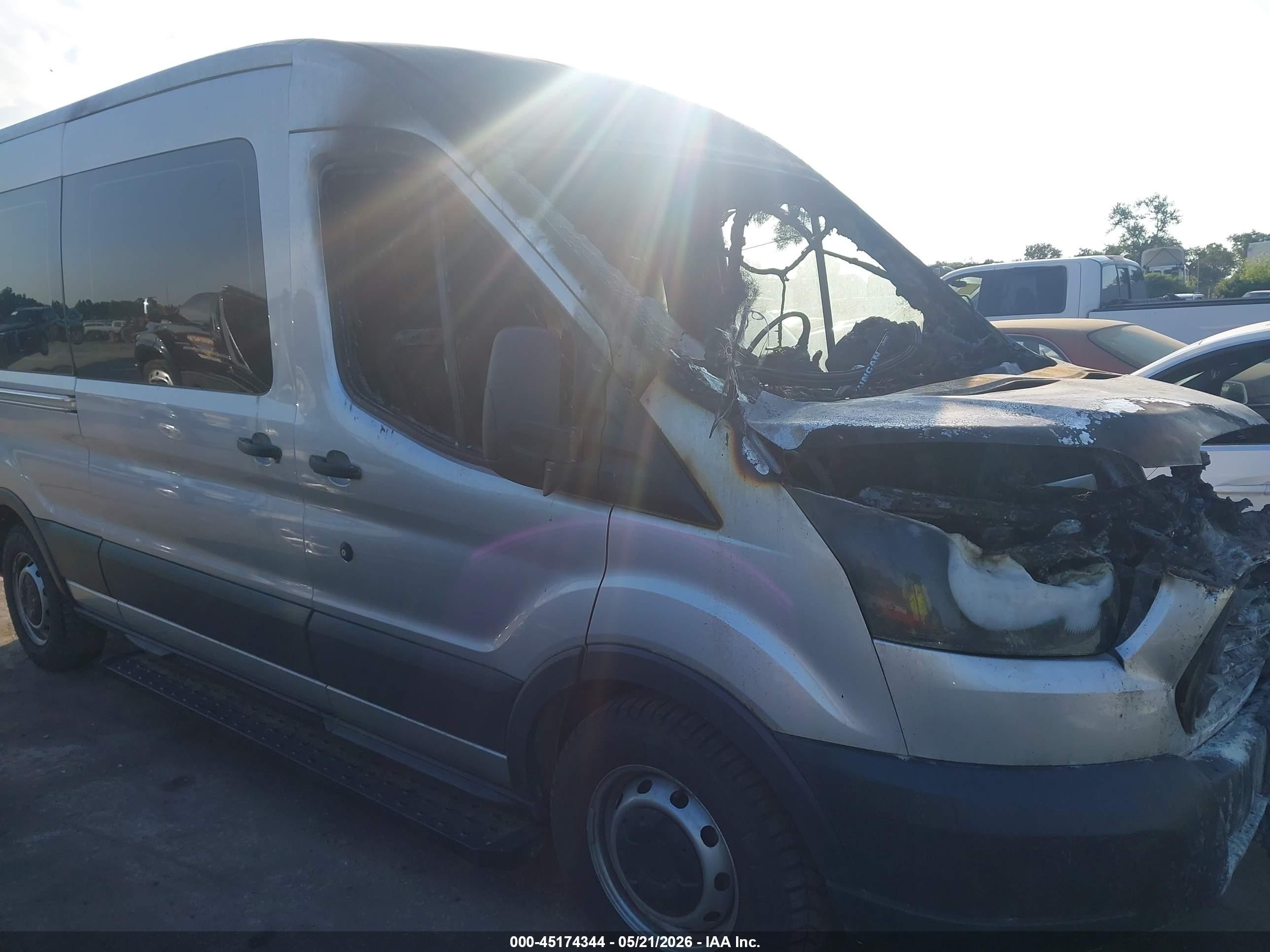 2015 Ford Transit-350 Xl Silver vin: 1FBZX2CG7FKB30897