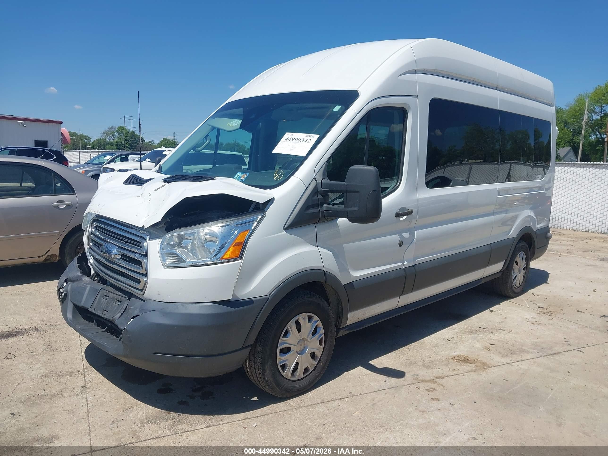 2015 Ford Transit-350 Xlt White vin: 1FBZX2XM2FKB00299
