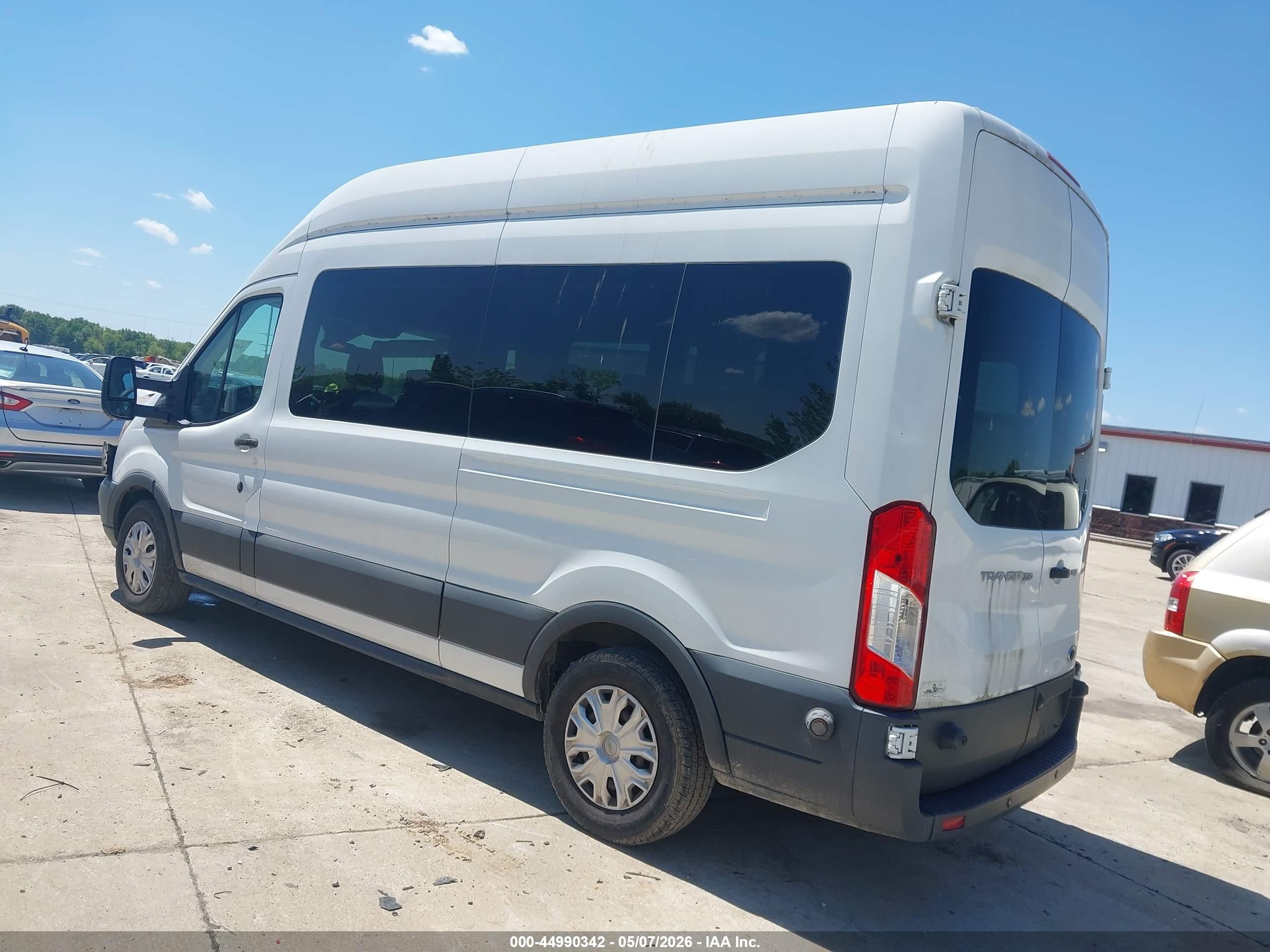 2015 Ford Transit-350 Xlt White vin: 1FBZX2XM2FKB00299