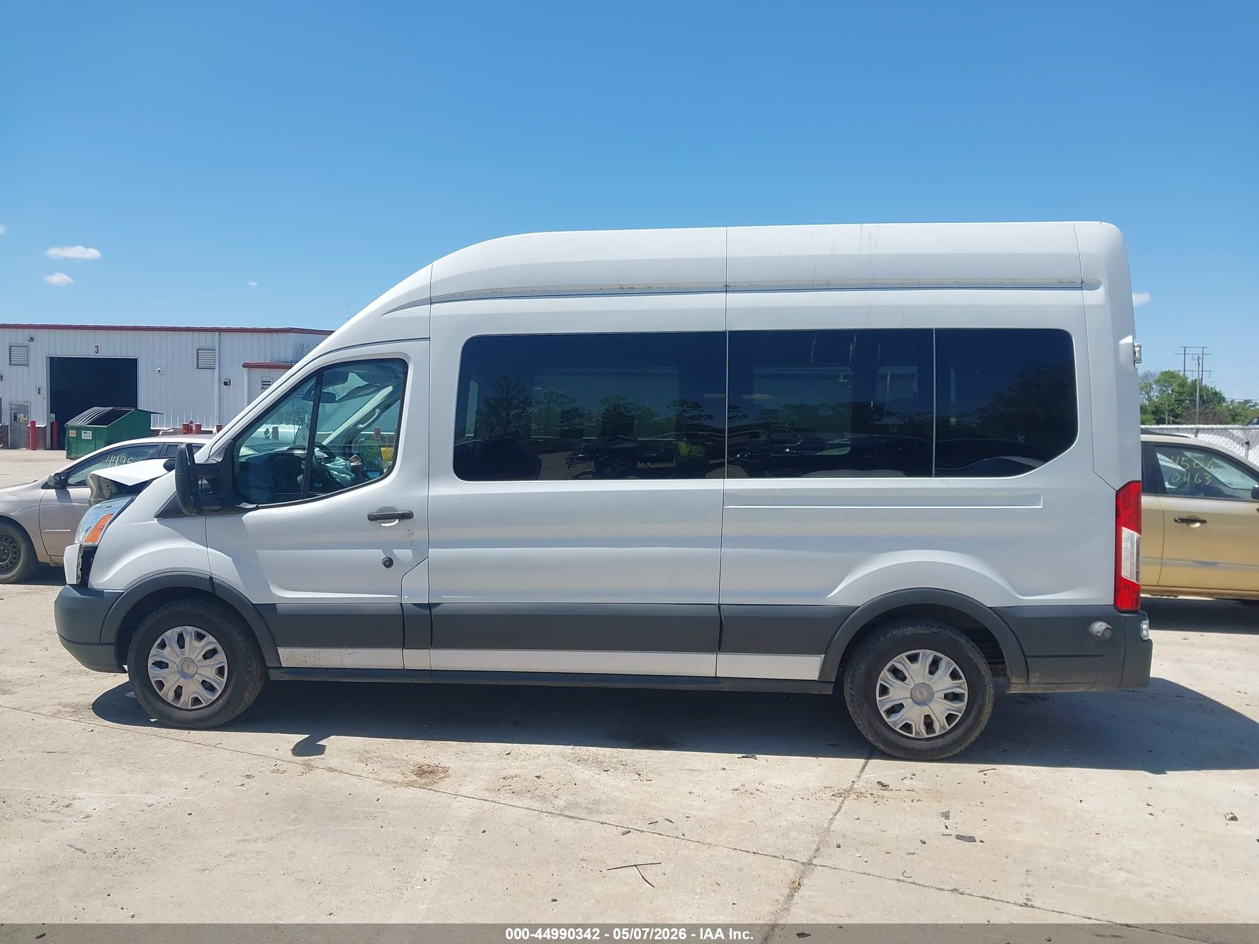 2015 Ford Transit-350 Xlt White vin: 1FBZX2XM2FKB00299