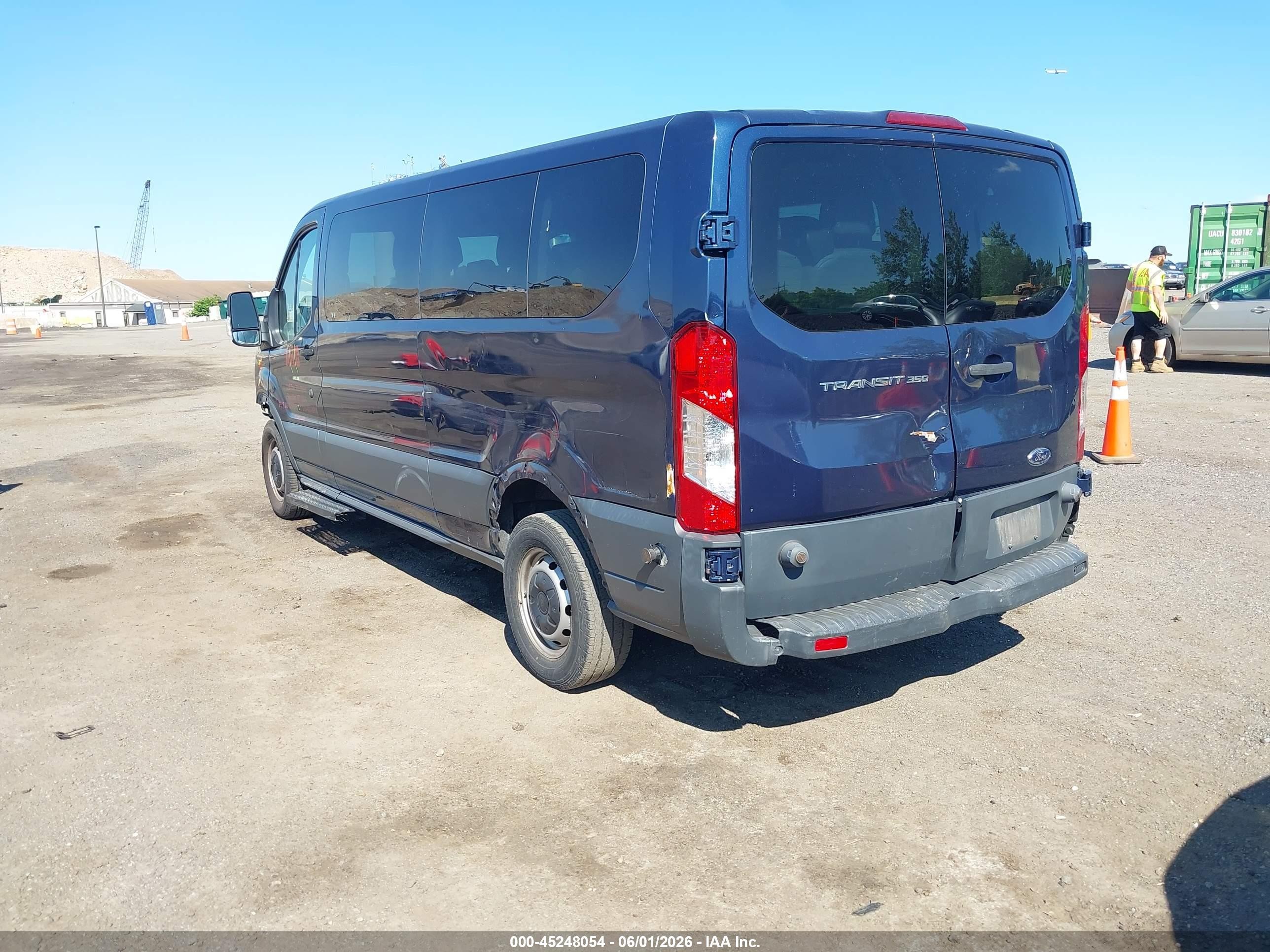 2015 Ford Transit-350 Xl Blue vin: 1FBZX2YM2FKA98116