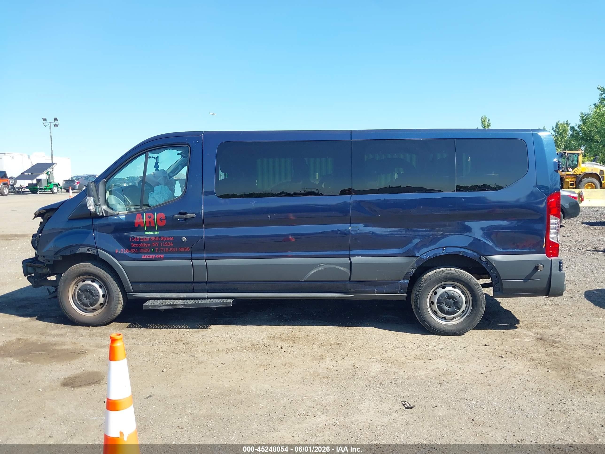 2015 Ford Transit-350 Xl Blue vin: 1FBZX2YM2FKA98116
