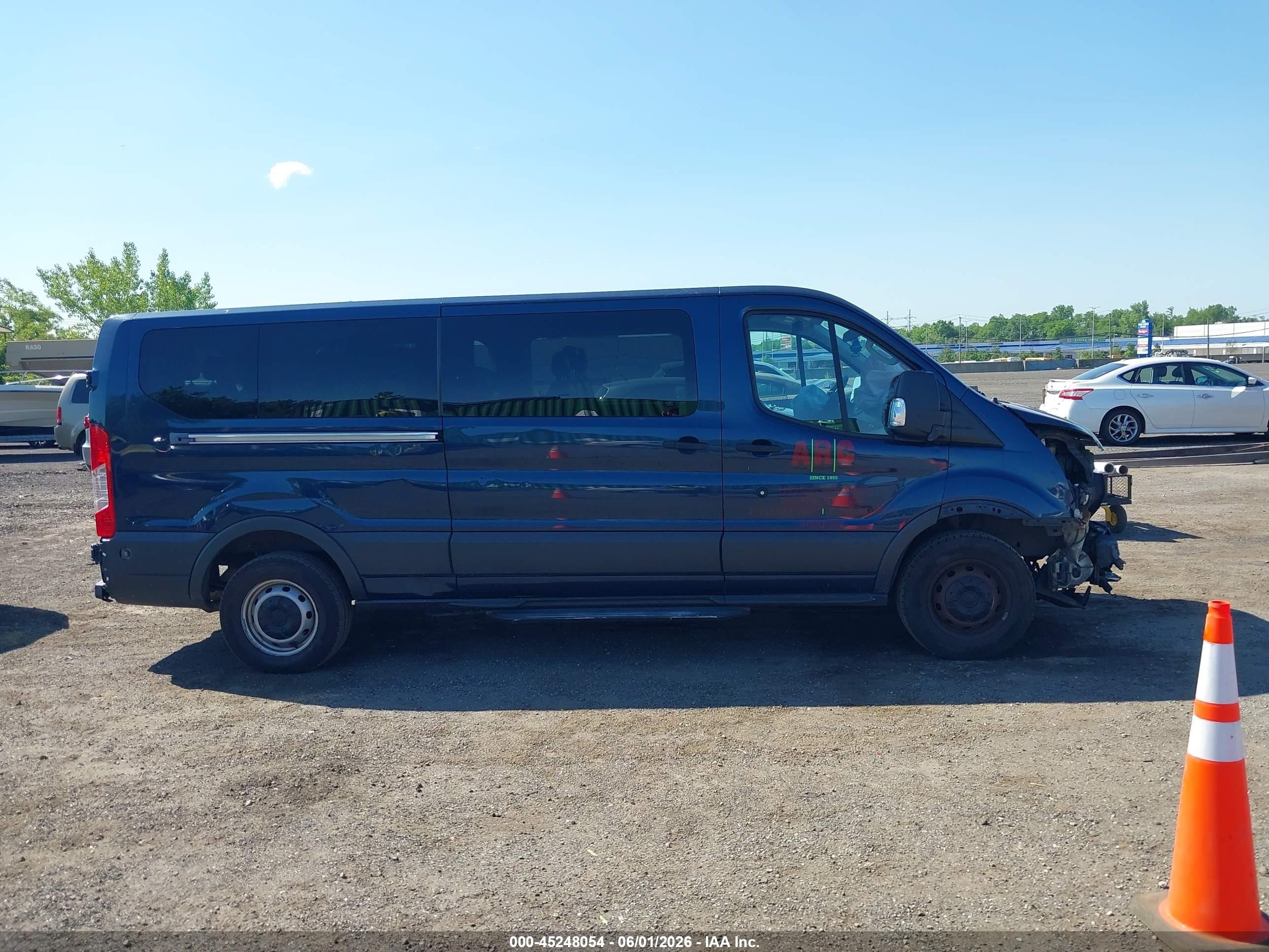 2015 Ford Transit-350 Xl Blue vin: 1FBZX2YM2FKA98116