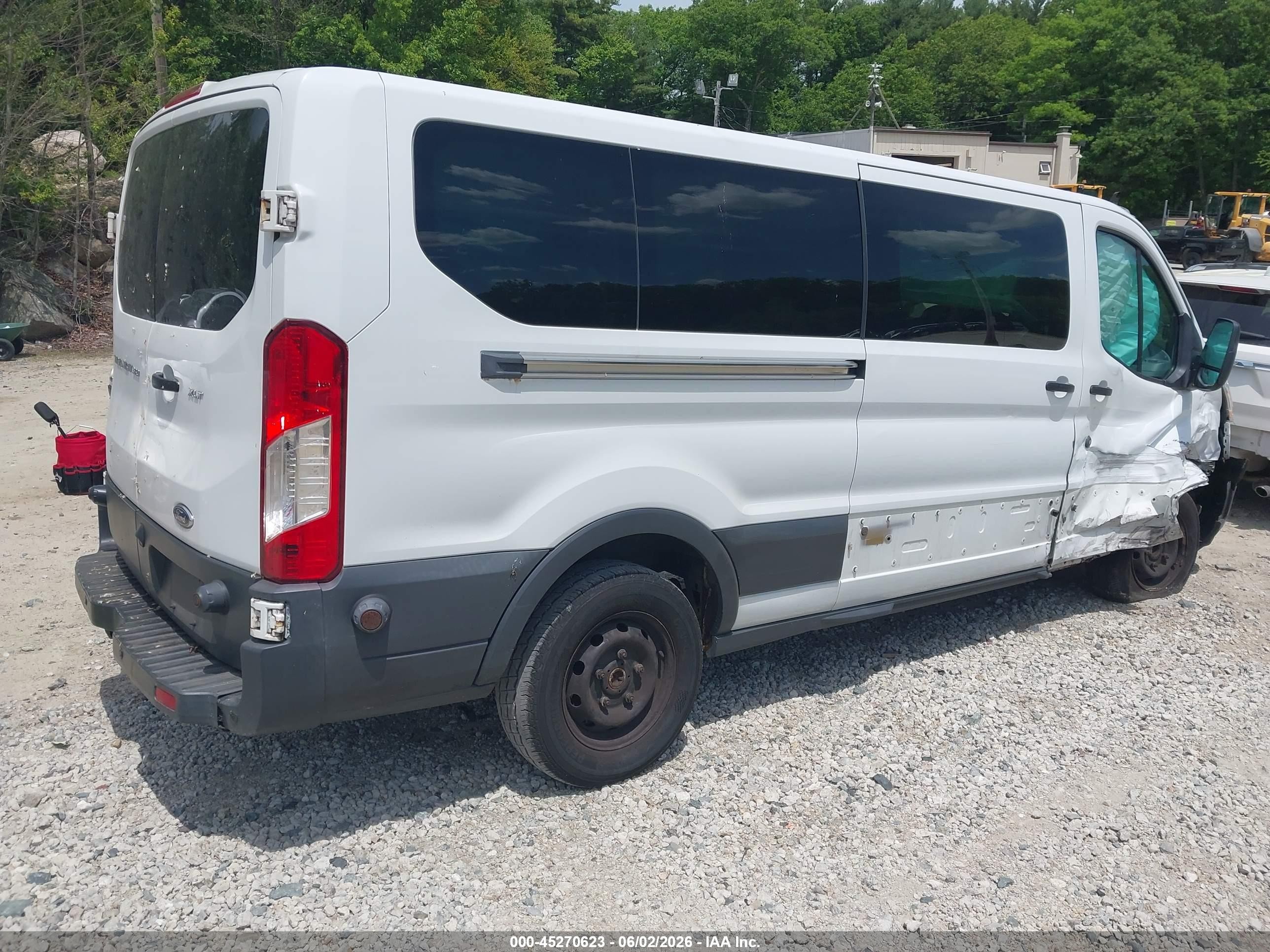 2015 Ford Transit-350 Xlt White vin: 1FBZX2YMXFKA54526