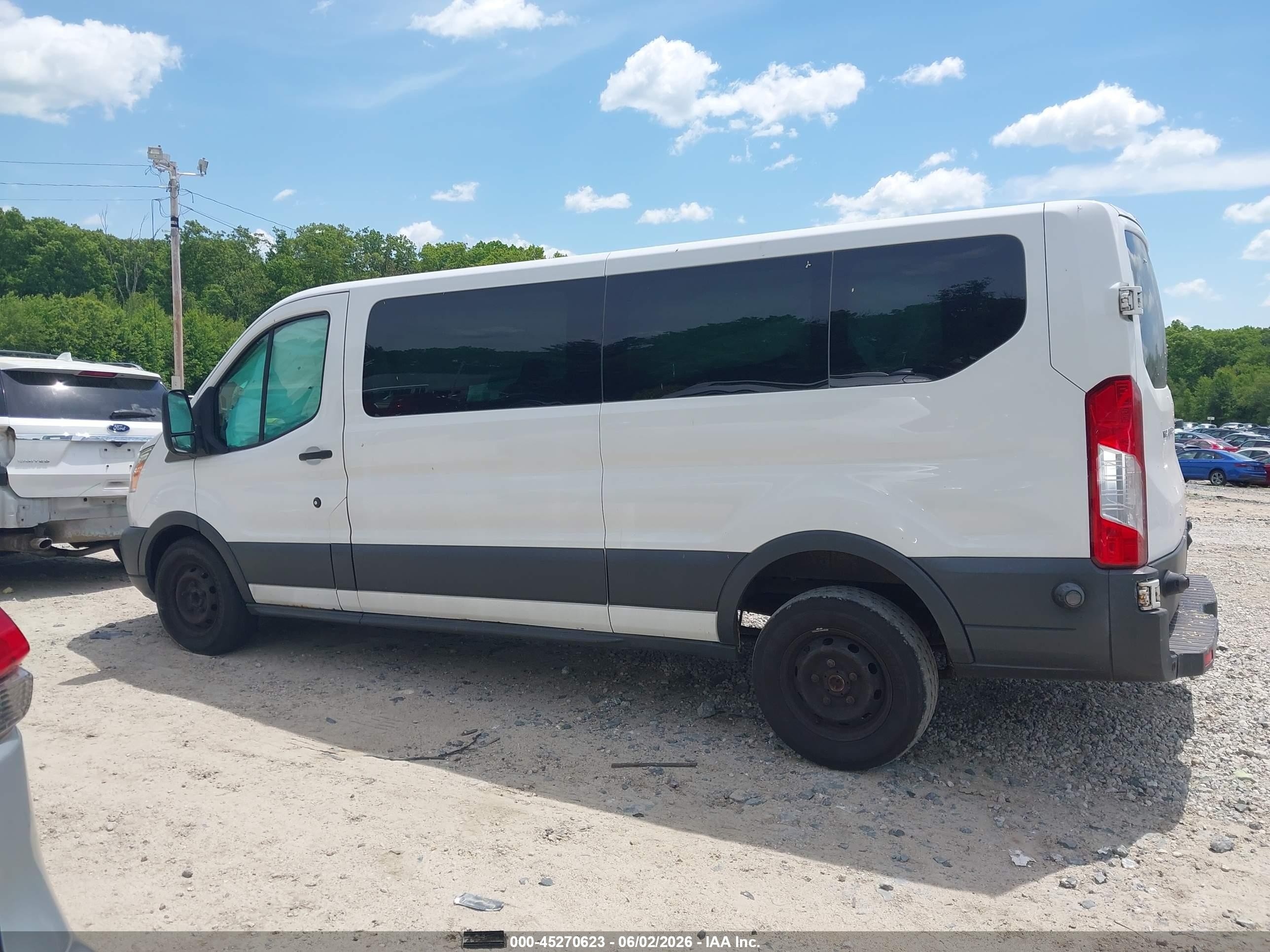 2015 Ford Transit-350 Xlt White vin: 1FBZX2YMXFKA54526