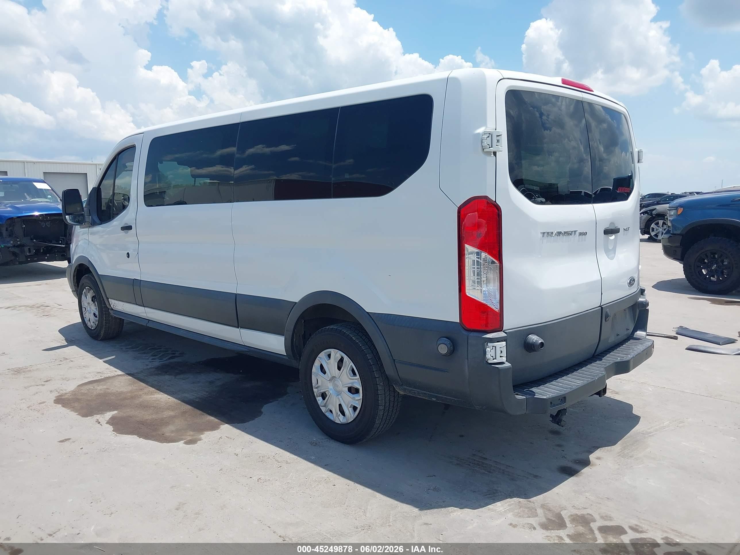 2015 Ford Transit-350 Xlt White vin: 1FBZX2ZM0FKA95407