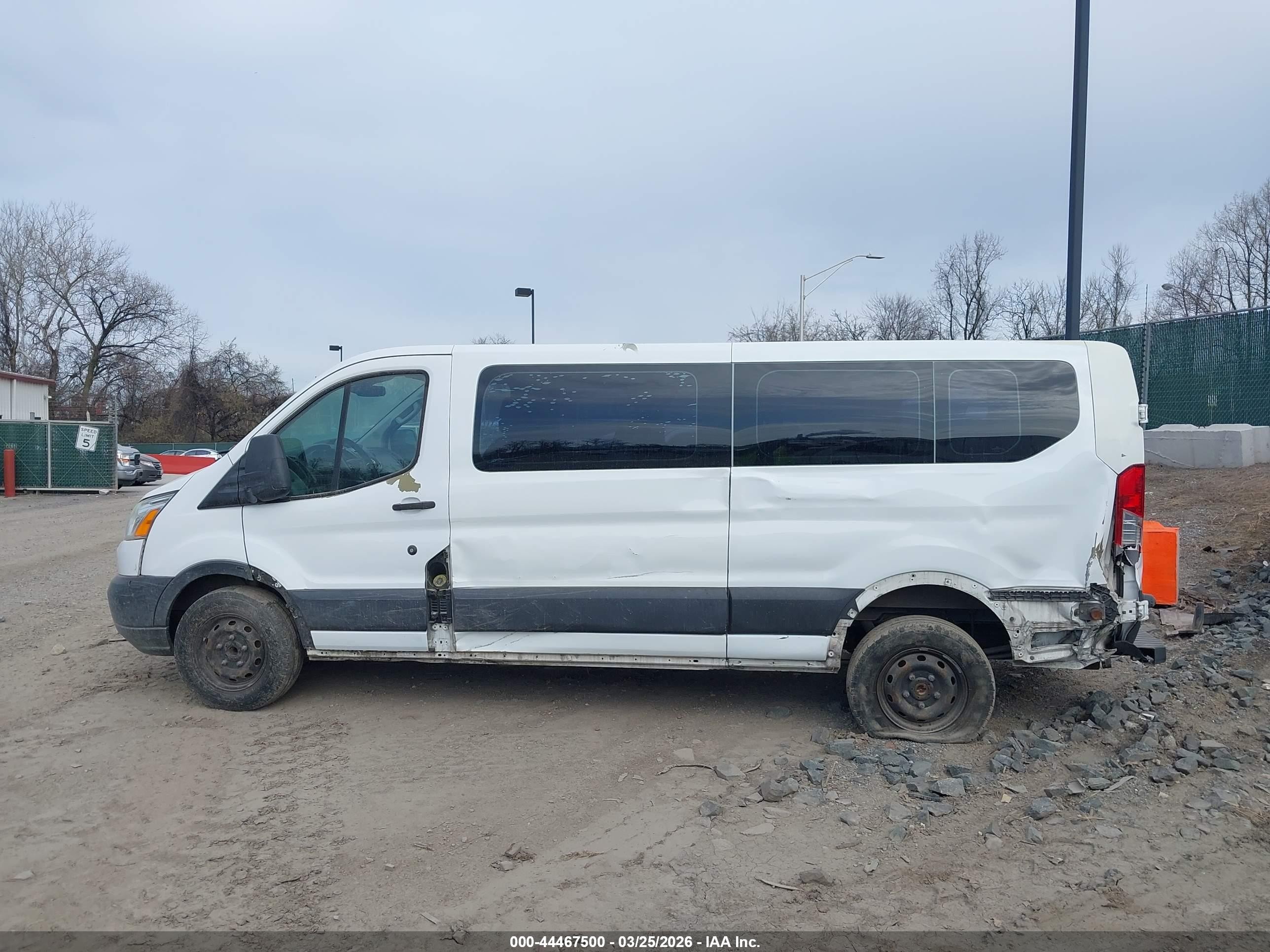 2015 Ford Transit-350 Xlt White vin: 1FBZX2ZM3FKB12300