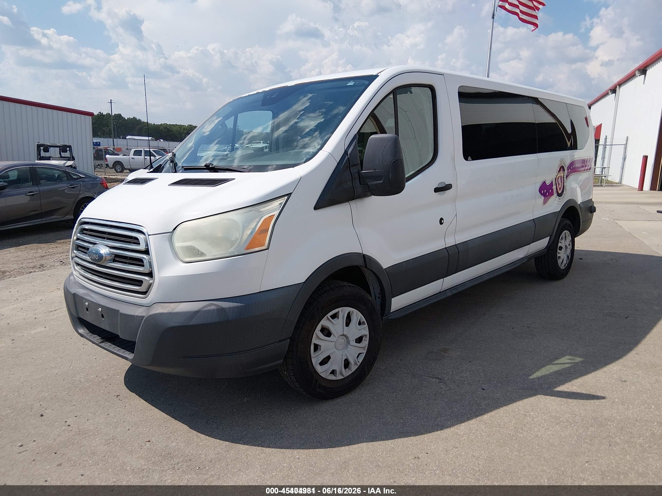 2015 Ford Transit-350 Xlt White vin: 1FBZX2ZM7FKA31218