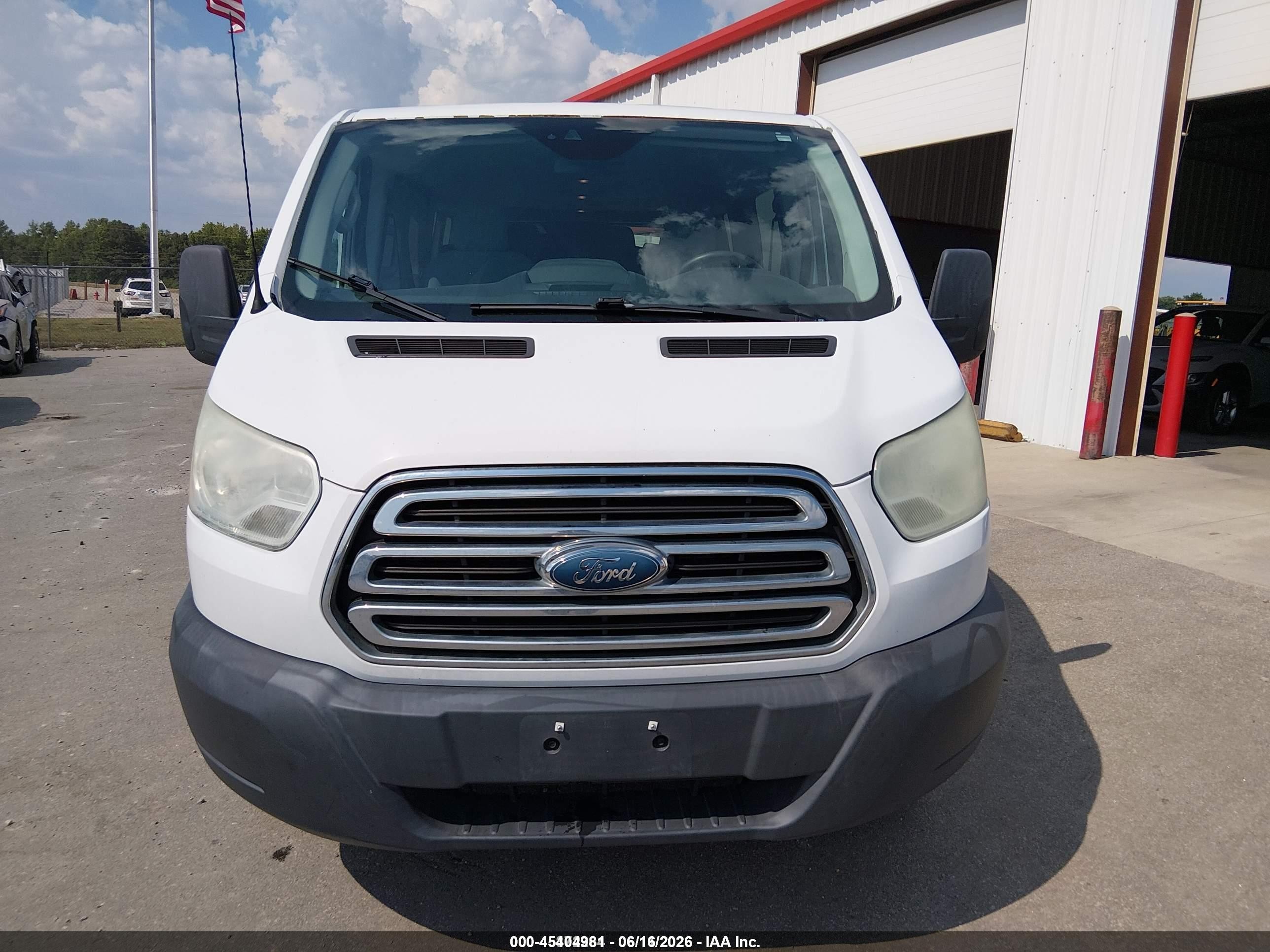 2015 Ford Transit-350 Xlt White vin: 1FBZX2ZM7FKA31218