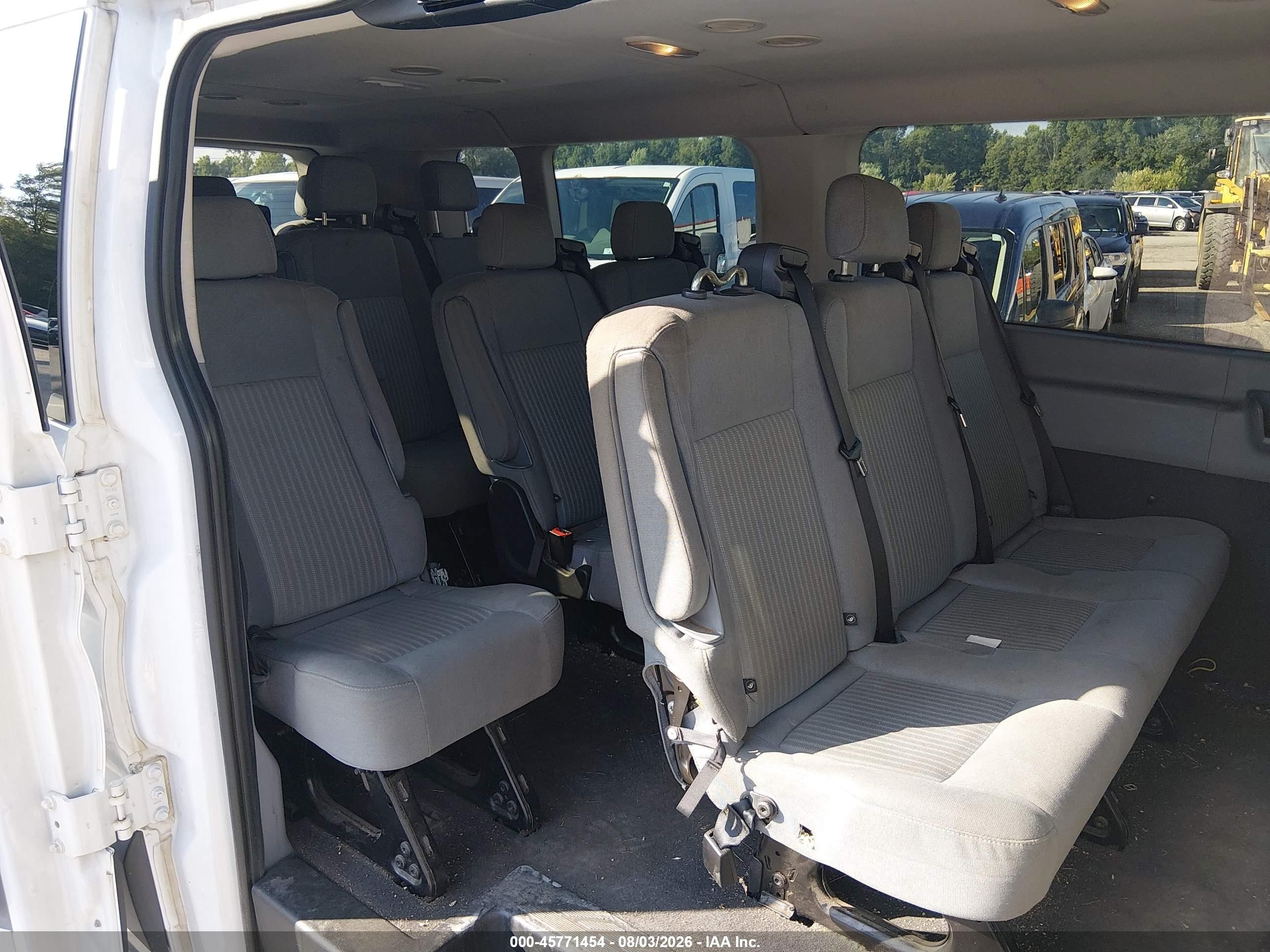 2015 Ford Transit-350 Xlt White vin: 1FBZX2ZM7FKB27964