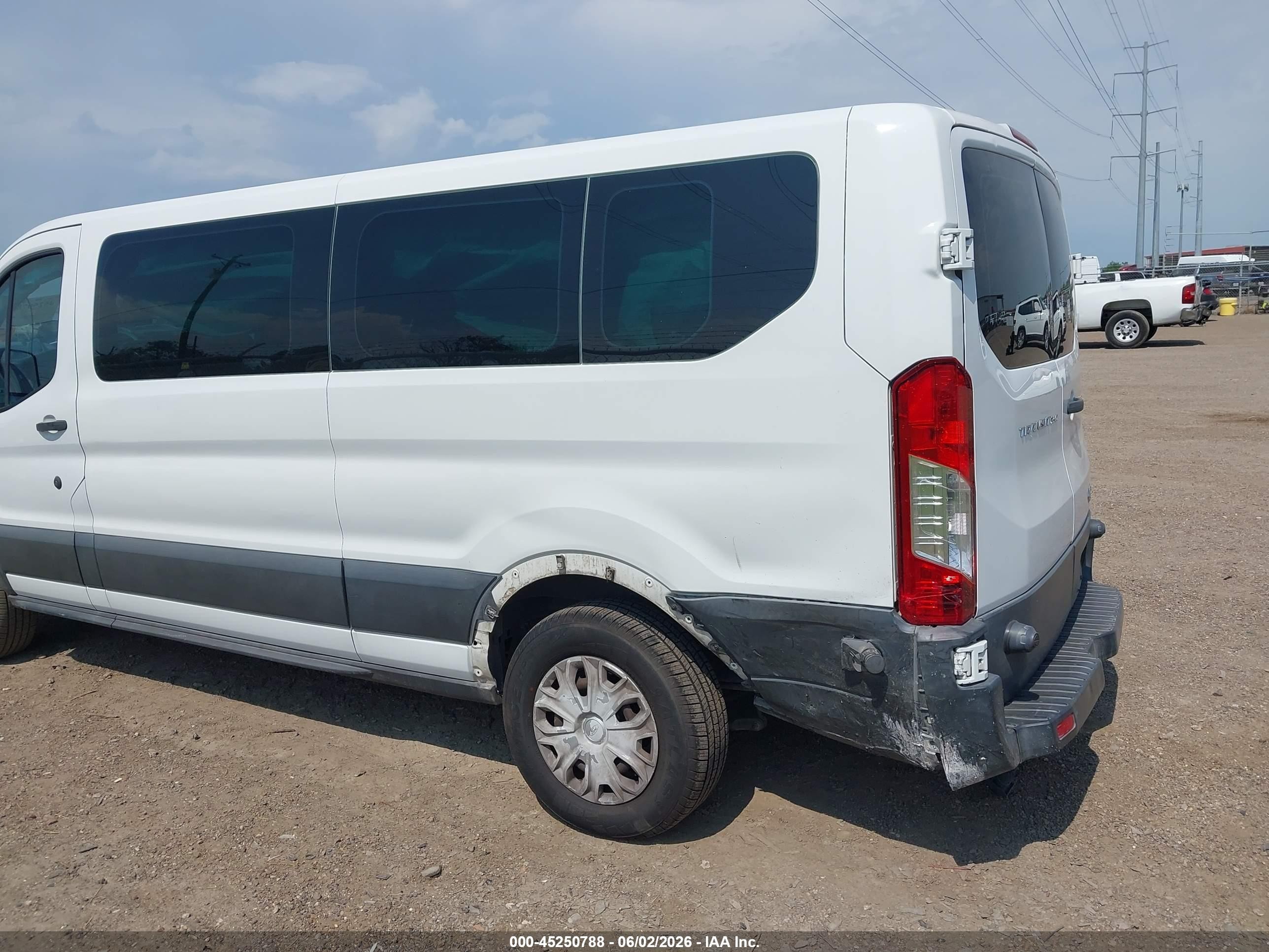 2015 Ford Transit-350 Xlt White vin: 1FBZX2ZM8FKA30787
