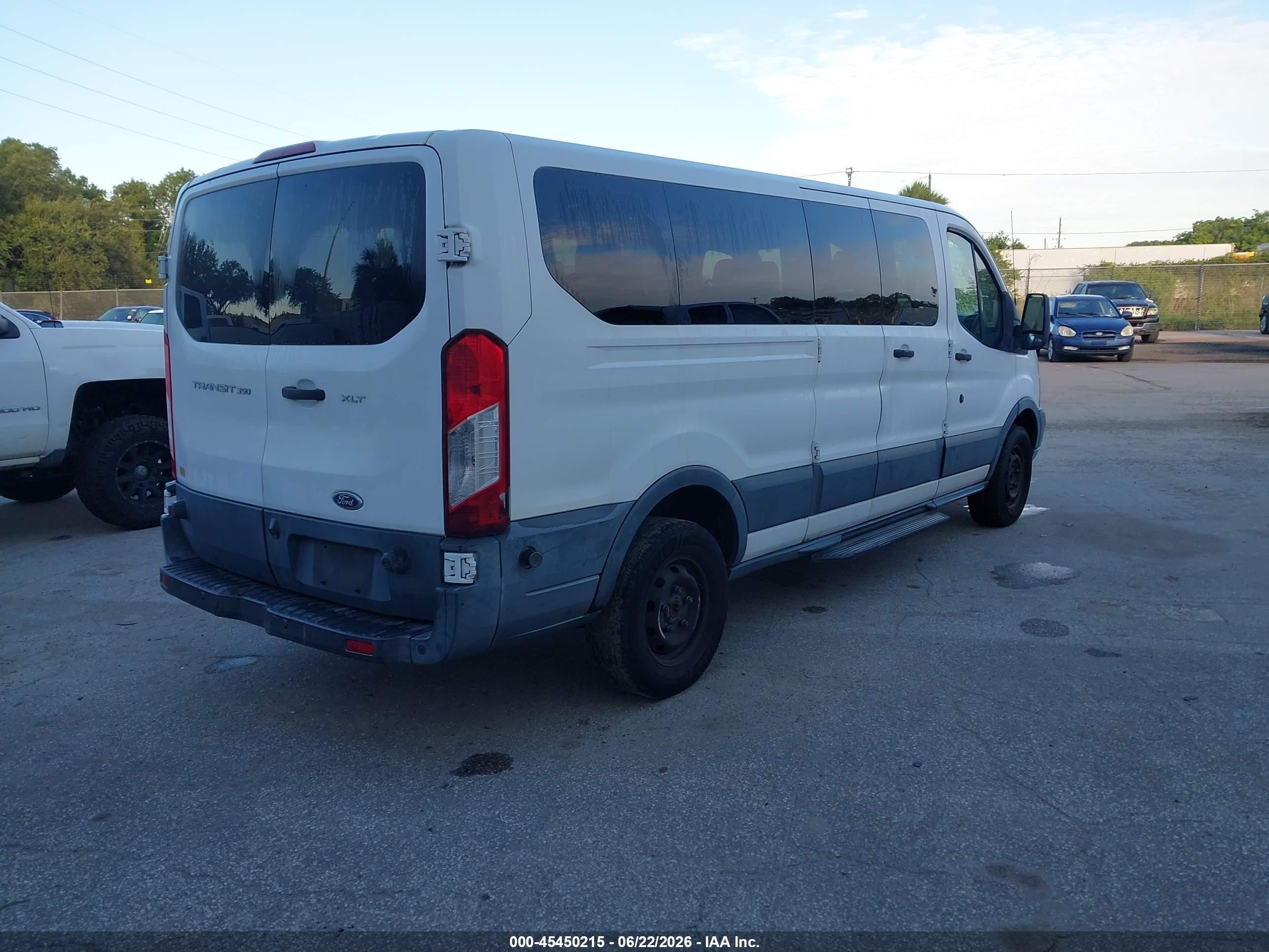 2015 Ford Transit-350 Xlt White vin: 1FBZX2ZM8FKB14477