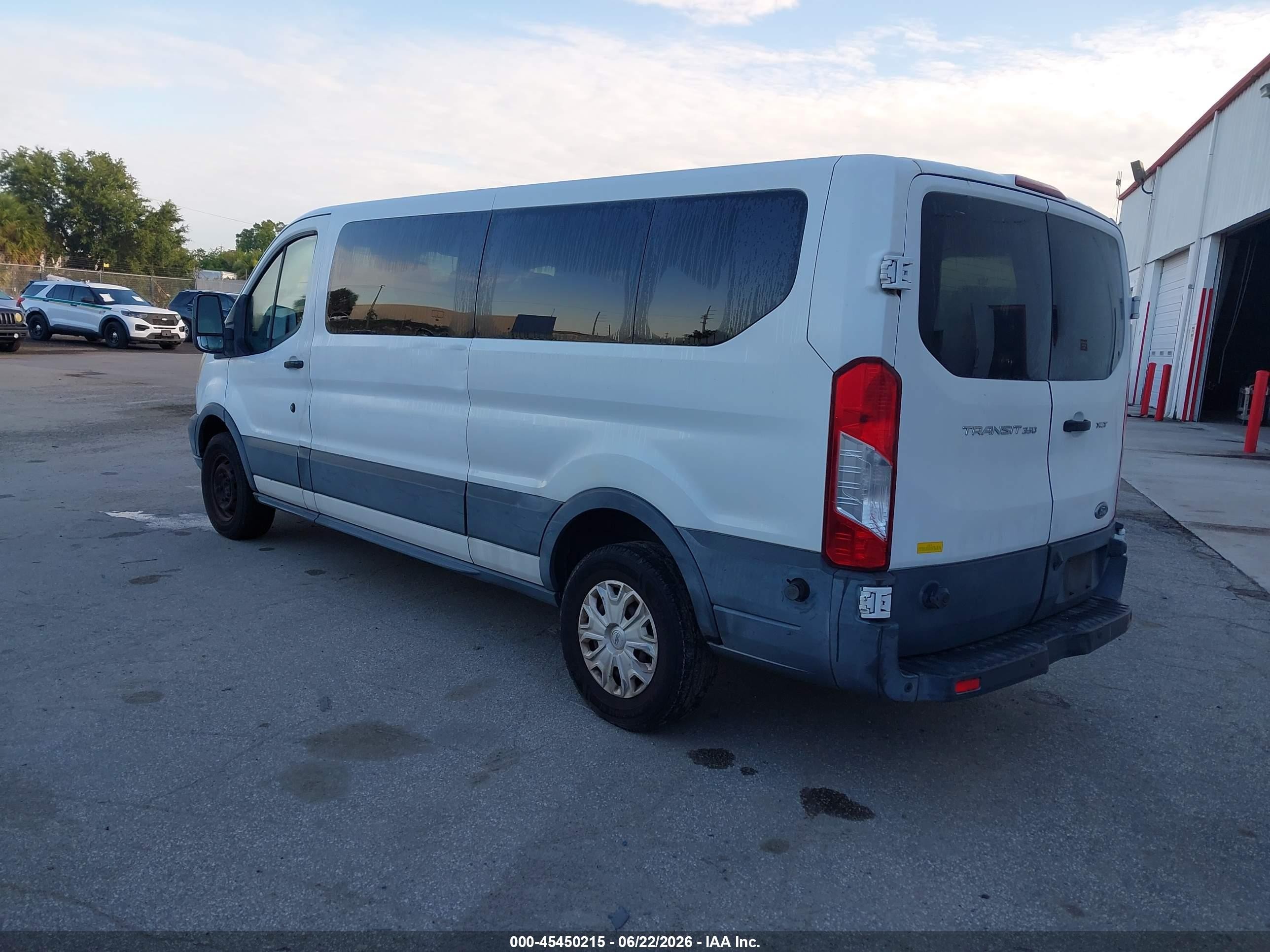 2015 Ford Transit-350 Xlt White vin: 1FBZX2ZM8FKB14477