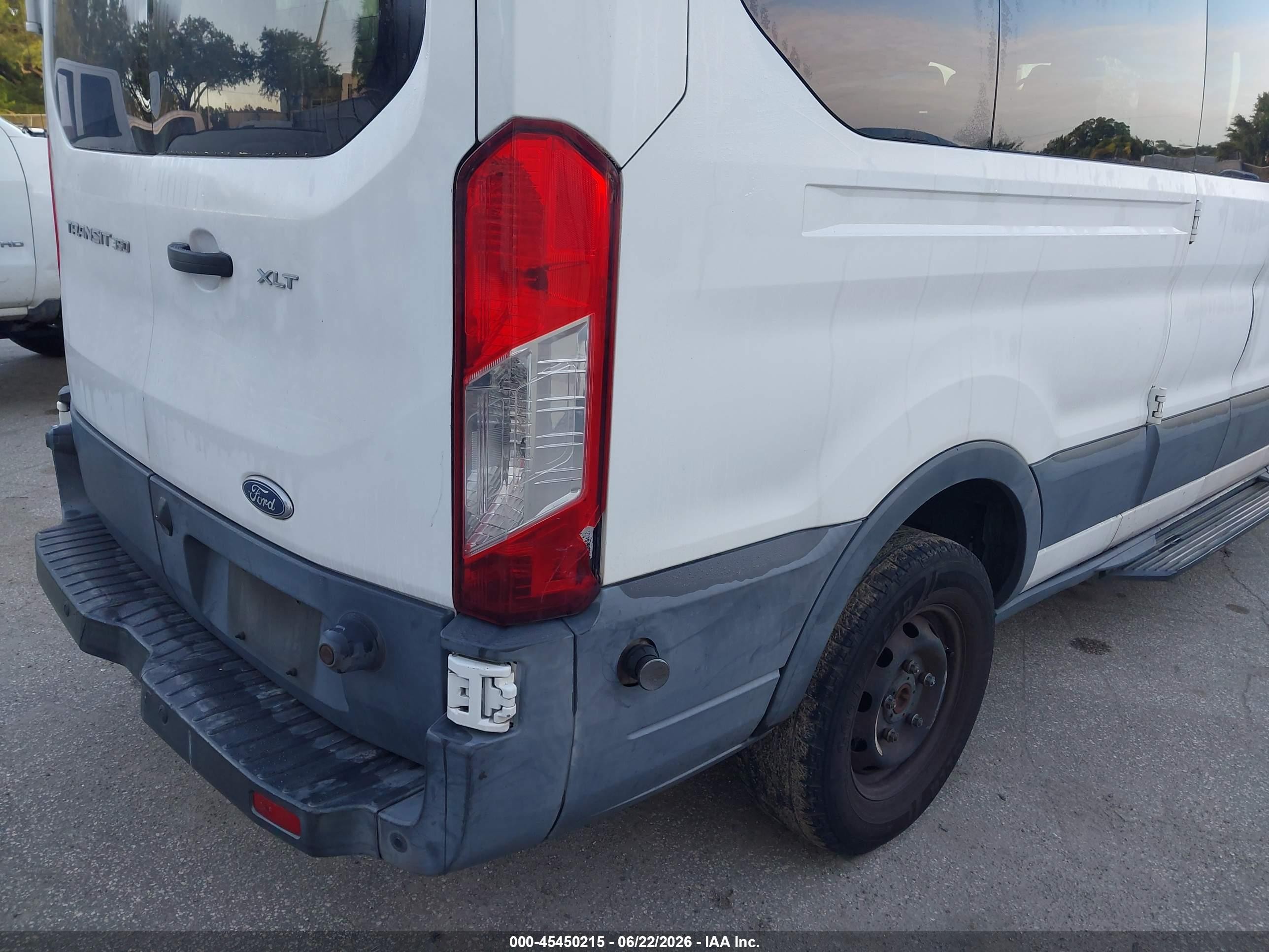 2015 Ford Transit-350 Xlt White vin: 1FBZX2ZM8FKB14477