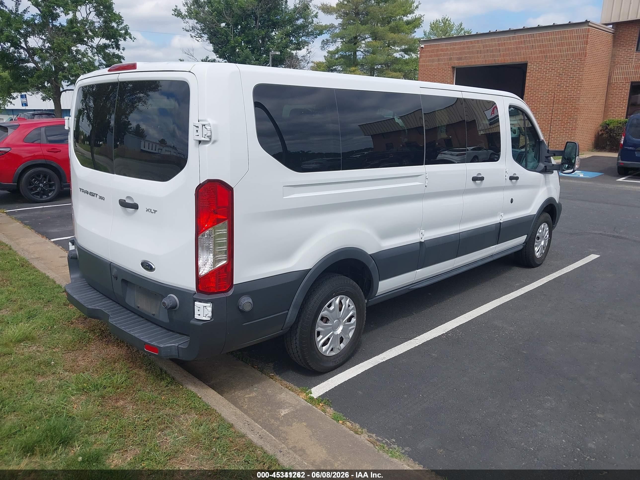 2015 Ford Transit-350 Xlt White vin: 1FBZX2ZM9FKB10132