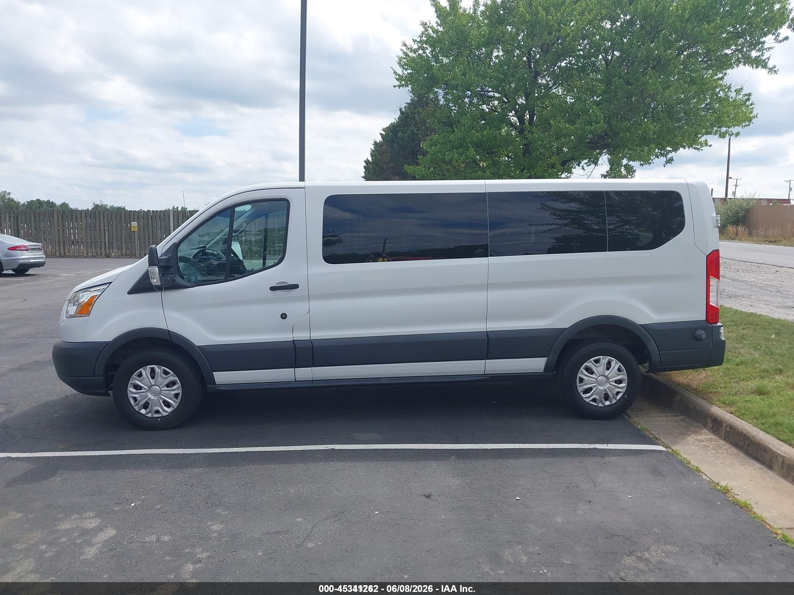 2015 Ford Transit-350 Xlt White vin: 1FBZX2ZM9FKB10132