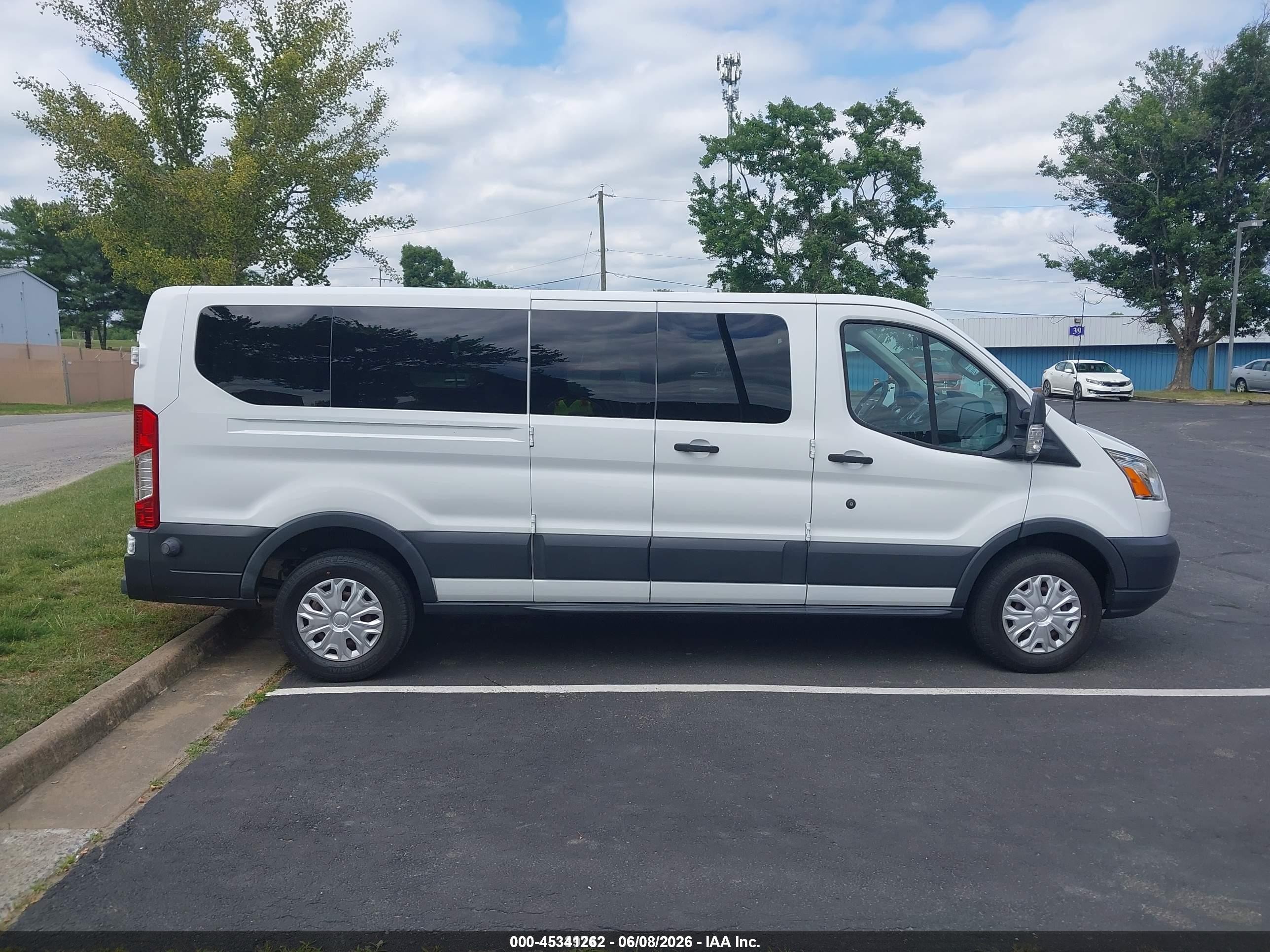 2015 Ford Transit-350 Xlt White vin: 1FBZX2ZM9FKB10132