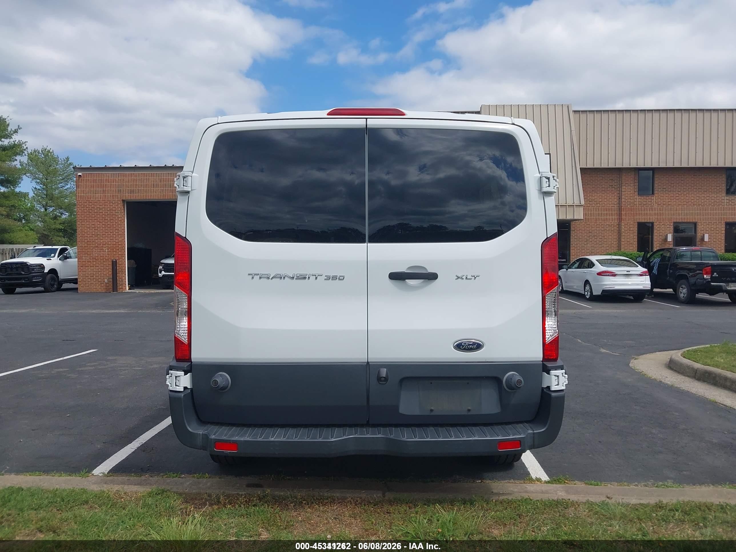 2015 Ford Transit-350 Xlt White vin: 1FBZX2ZM9FKB10132
