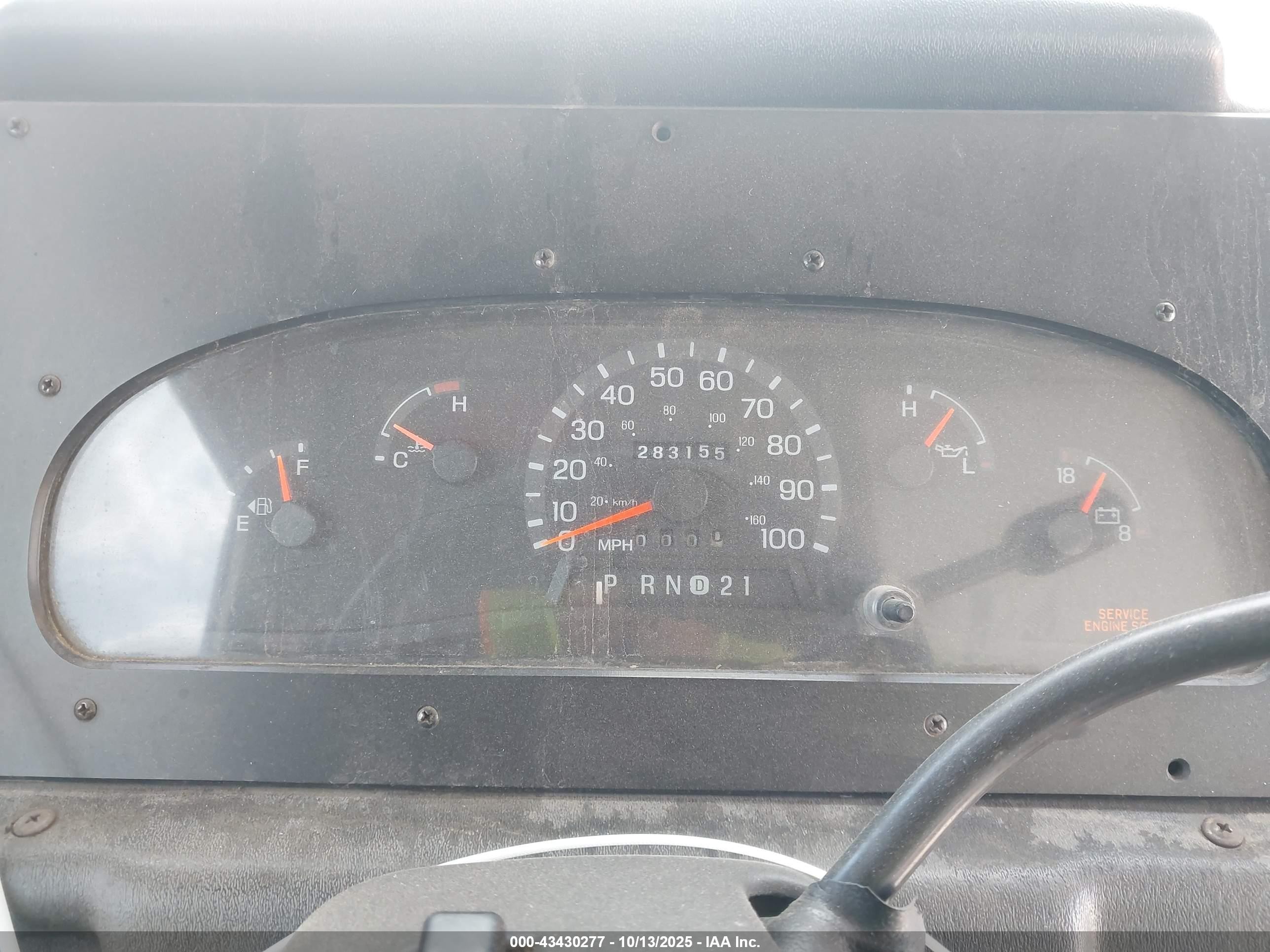 2000 Ford E-350 Stripped Commercial/standard Черный vin: 1FCJE39L9YHA58657