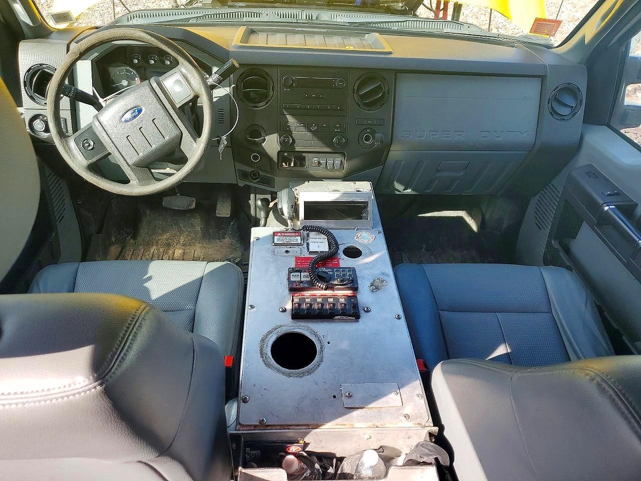 2016 Ford F450 Super Duty Желтый vin: 1FD0W4HY6GEA75889