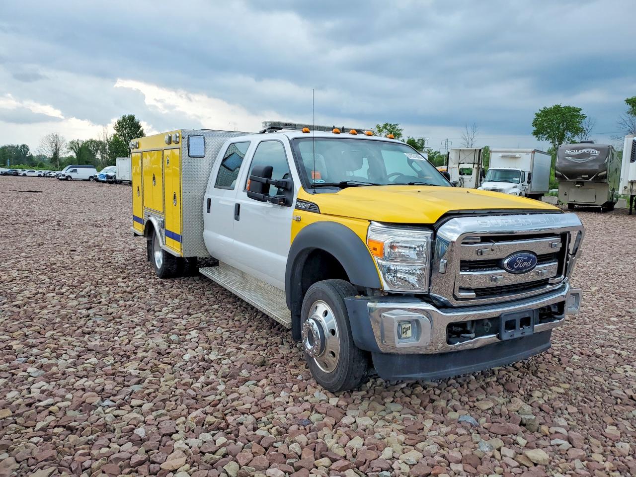 2016 Ford F450 Super Duty Желтый vin: 1FD0W4HY6GEA75889