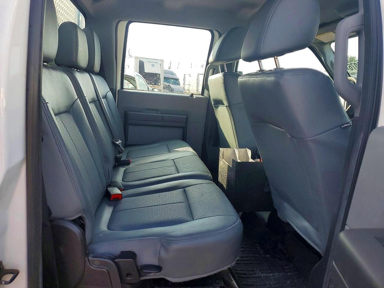 2016 Ford F450 Super Duty Желтый vin: 1FD0W4HY6GEA75889
