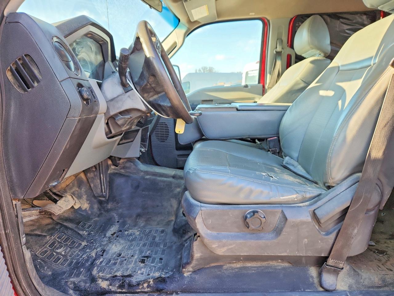 2014 Ford F550 Super Duty Utility / Service Truck Red vin: 1FD0W5HT2EEA61902