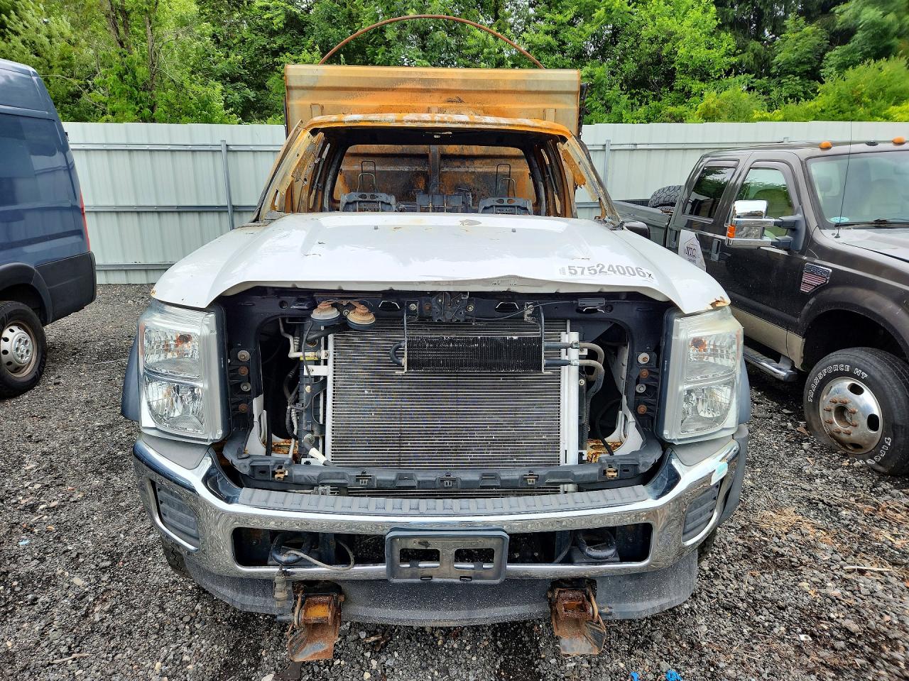 2015 Ford F550 Super Duty White vin: 1FD0X5HY3FEA29115