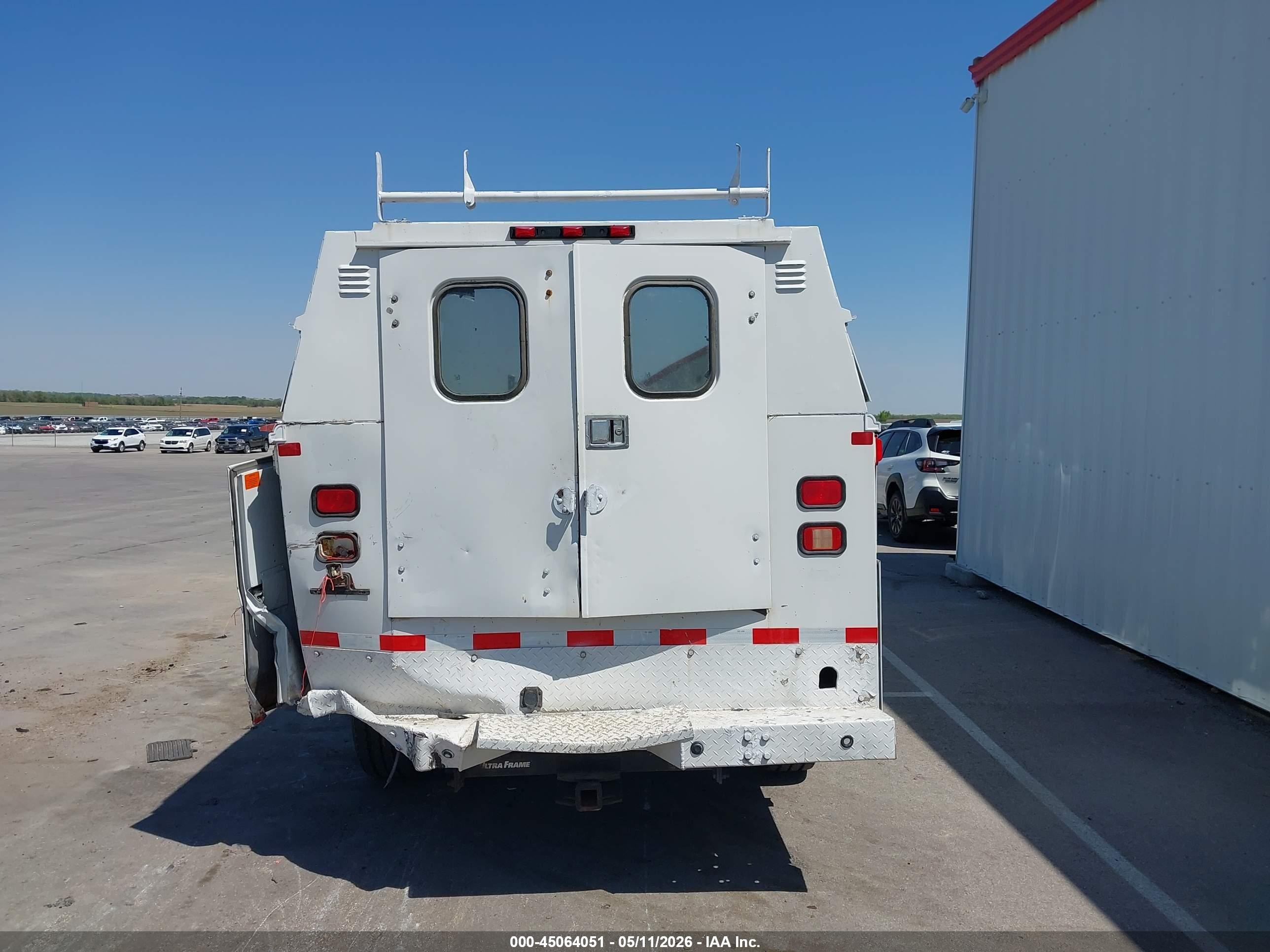 2011 Ford F-350 Chassis Xlt White vin: 1FD7X3E68BEC03194