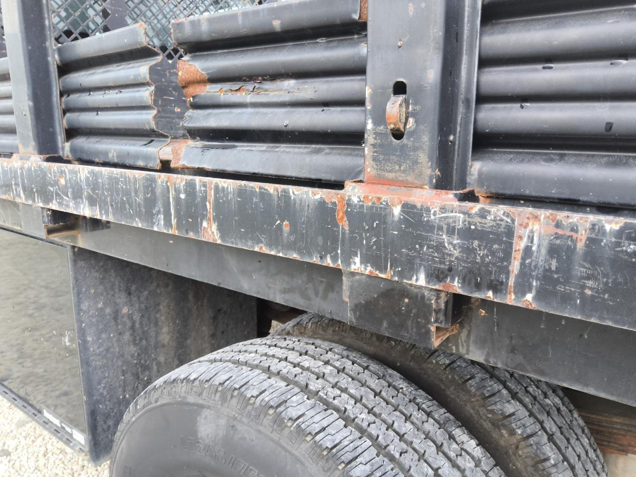 2015 Ford F350 Super Duty White vin: 1FD8W3G67FEB15022 Damage: Left Bed Side, Corrosion, > 12 Inches