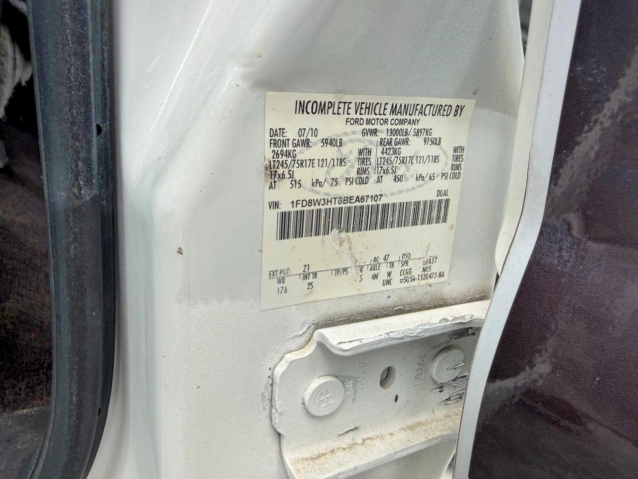 2011 Ford F350 Super Duty White vin: 1FD8W3HT6BEA67107