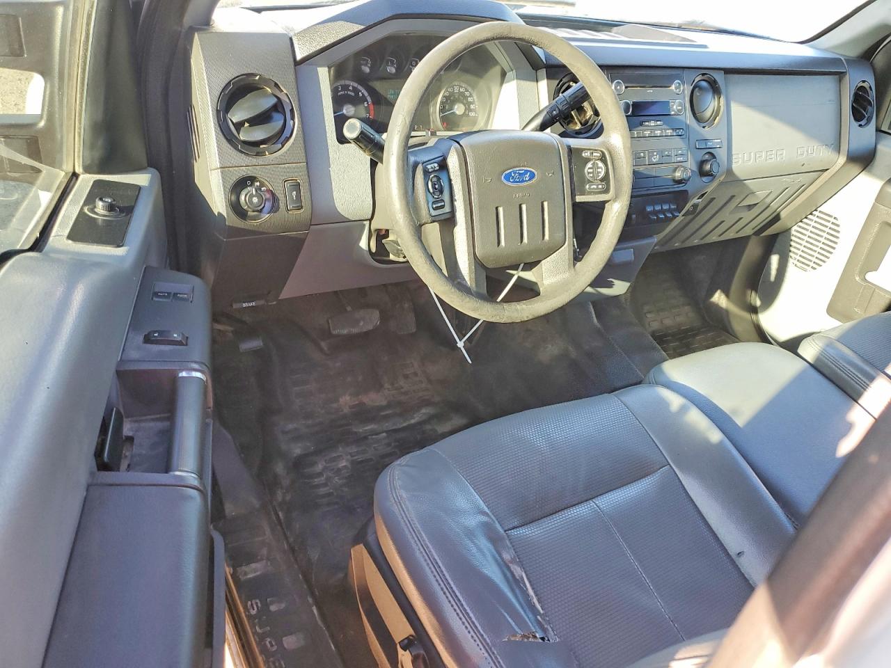 2014 Ford F350 Super Duty White vin: 1FD8X3E64EEA62228