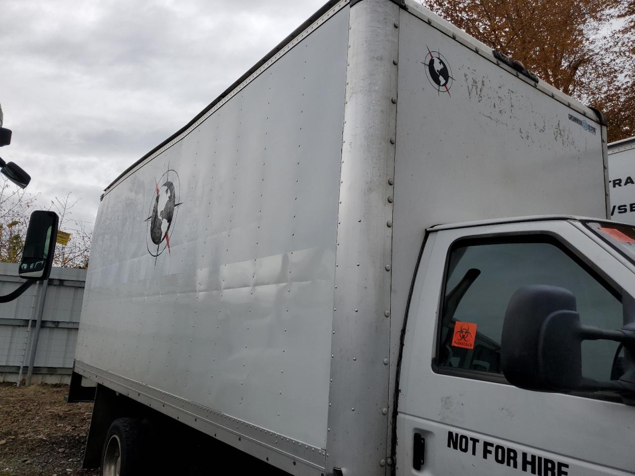 2002 Ford Econoline E550 Super Duty Cutaway Van White vin: 1FDAE55F32HB60373