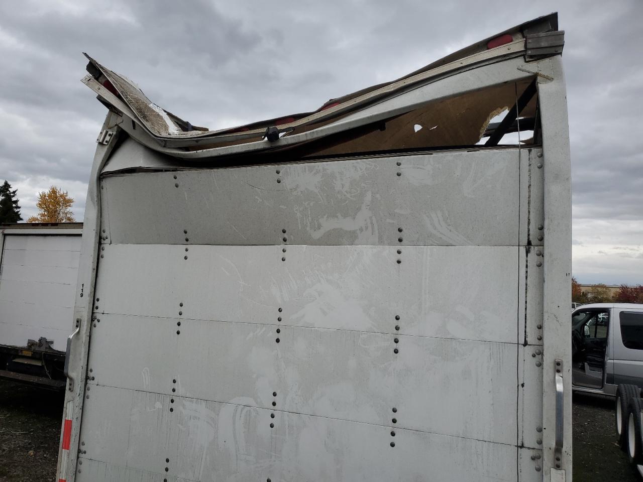 2002 Ford Econoline E550 Super Duty Cutaway Van White vin: 1FDAE55F32HB60373