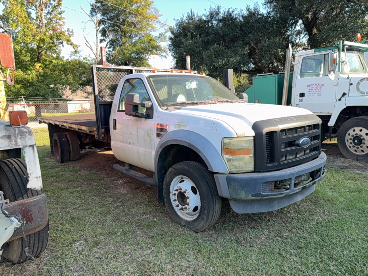 2008 Ford F550 Super Duty Белый vin: 1FDAF56R38EE31755