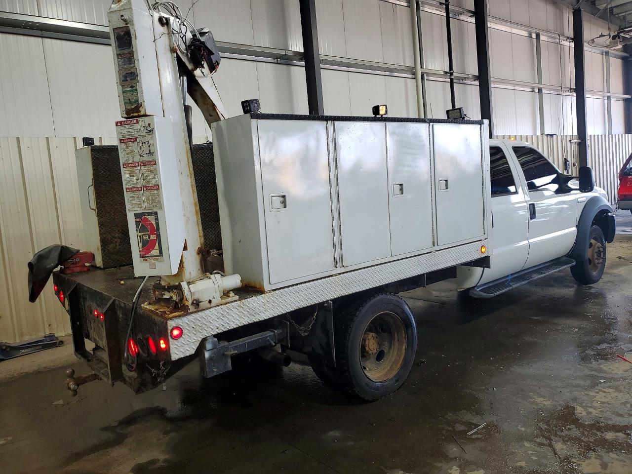 2002 Ford F550 Super Duty White vin: 1FDAW57S92ED68542