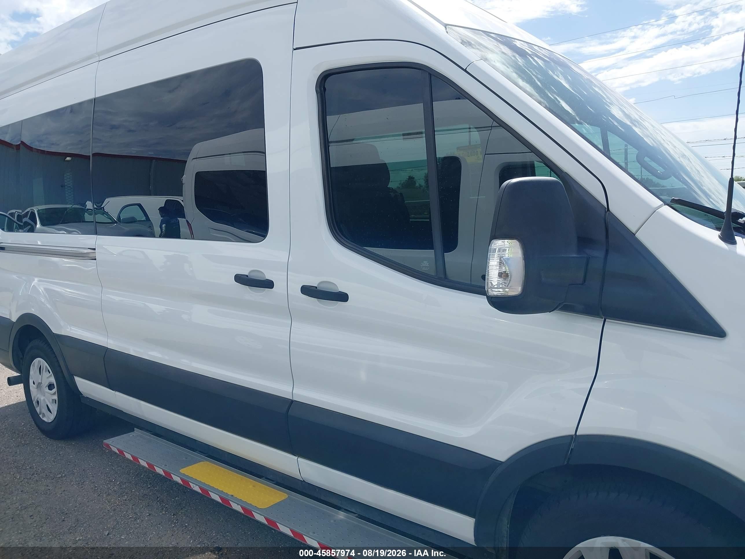 2020 Ford Transit-350 Passenger Van Xl White vin: 1FDAX2X84LKB09072