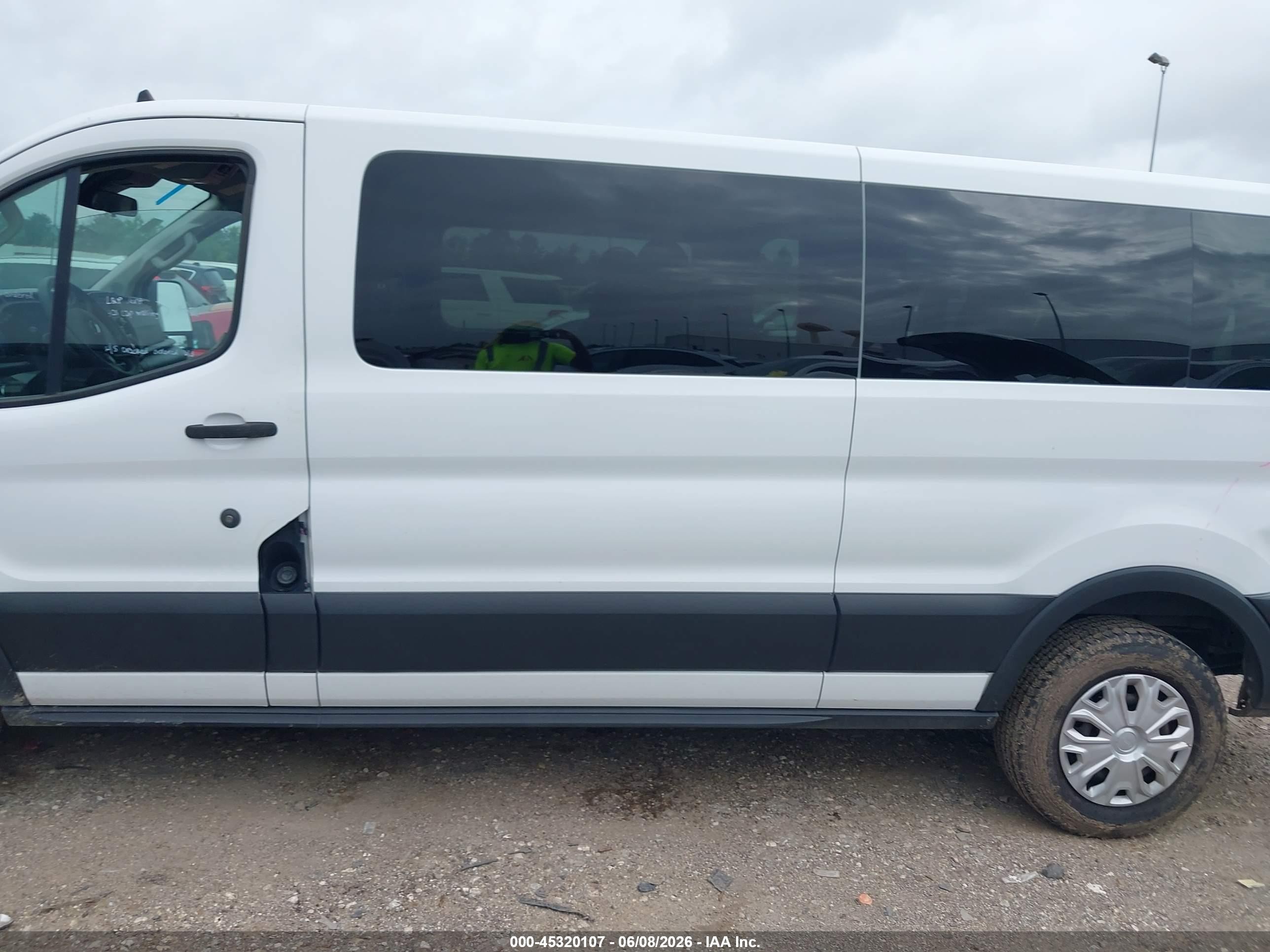 2021 Ford Transit-350 Passenger Van Xlt White vin: 1FDAX2Y82MKA64259