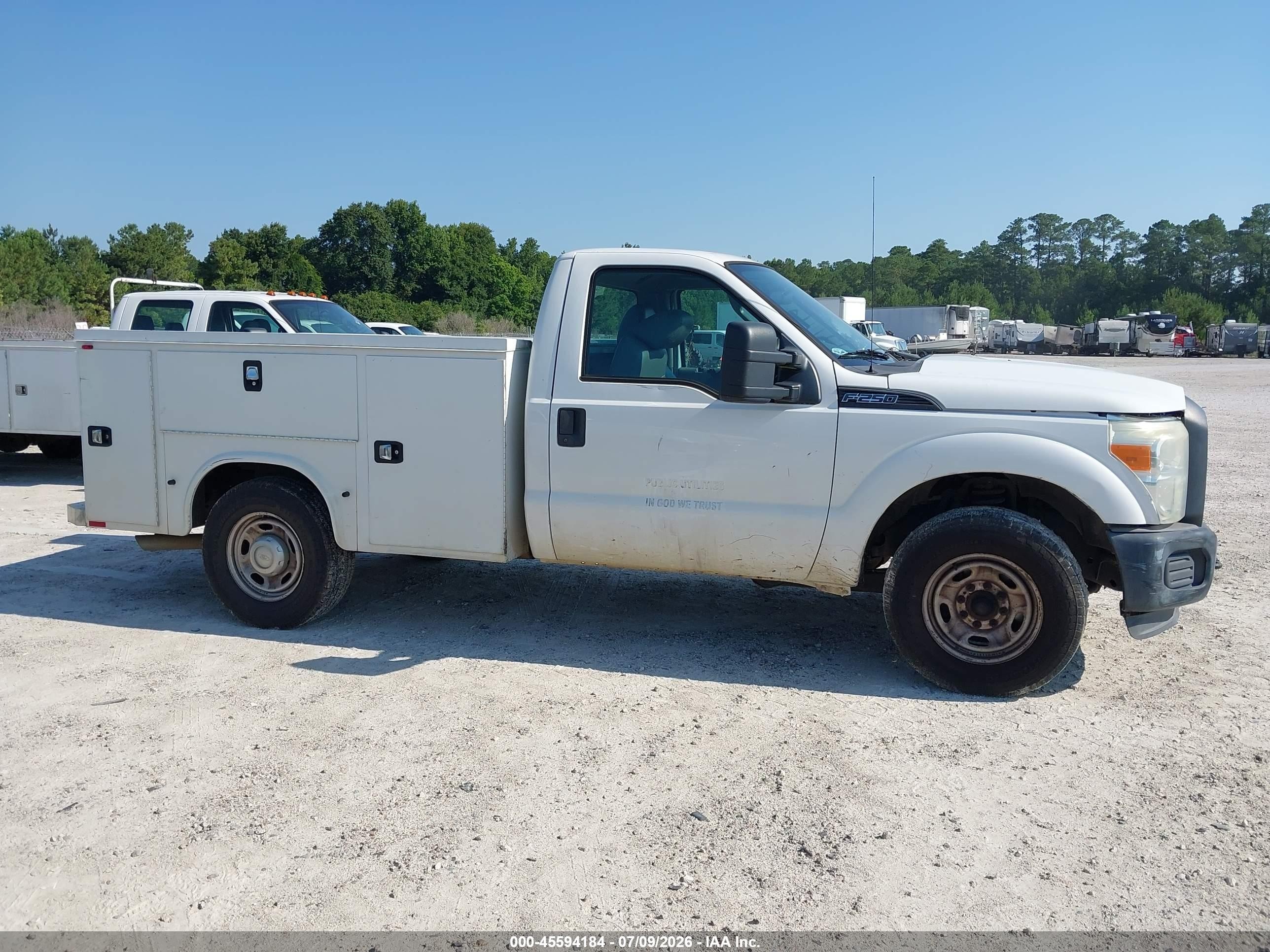 2015 Ford F-250 Xl Белый vin: 1FDBF2A60FEB61901
