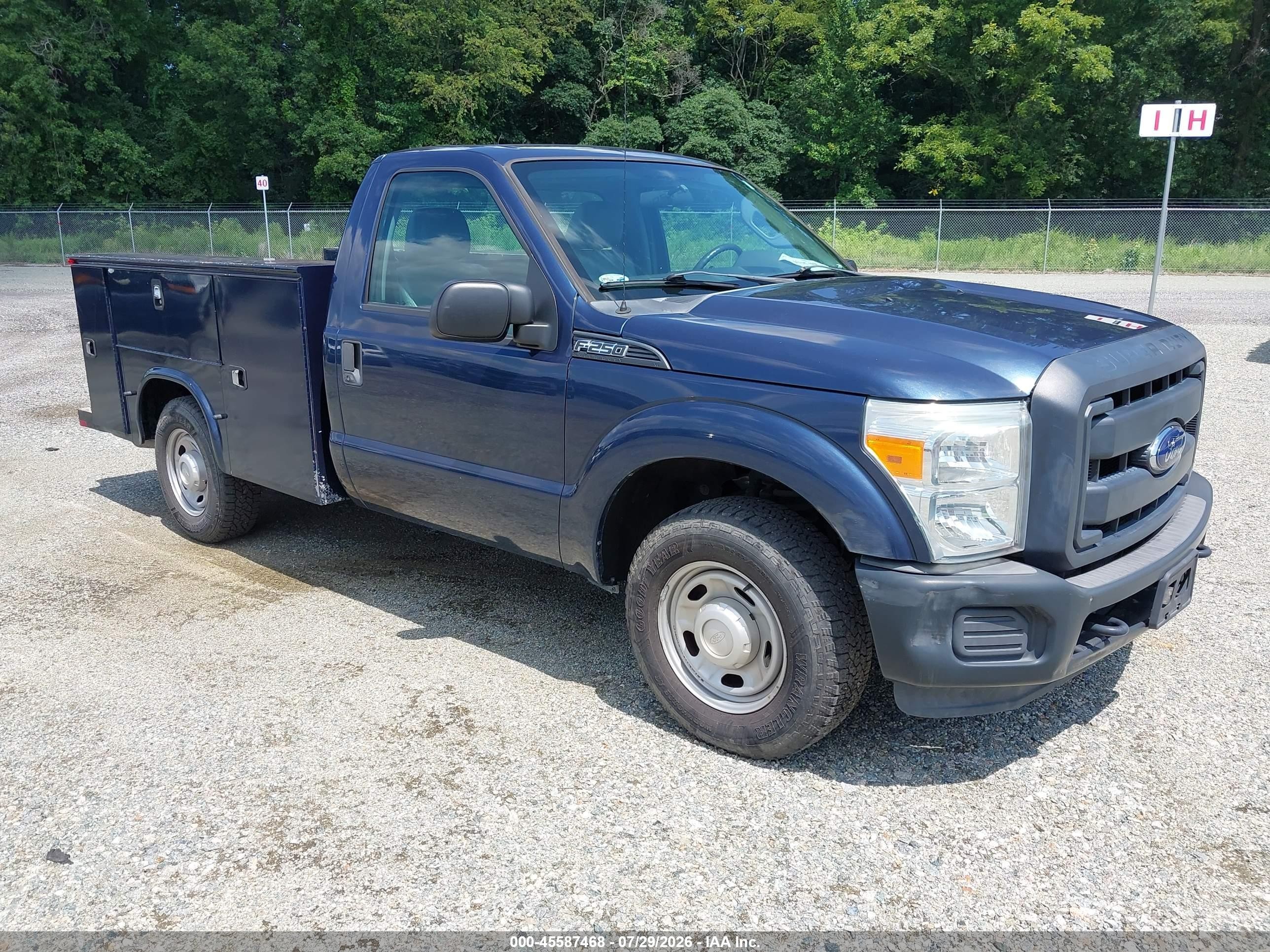 2015 Ford F-250 Xl Blue vin: 1FDBF2A60FED31853
