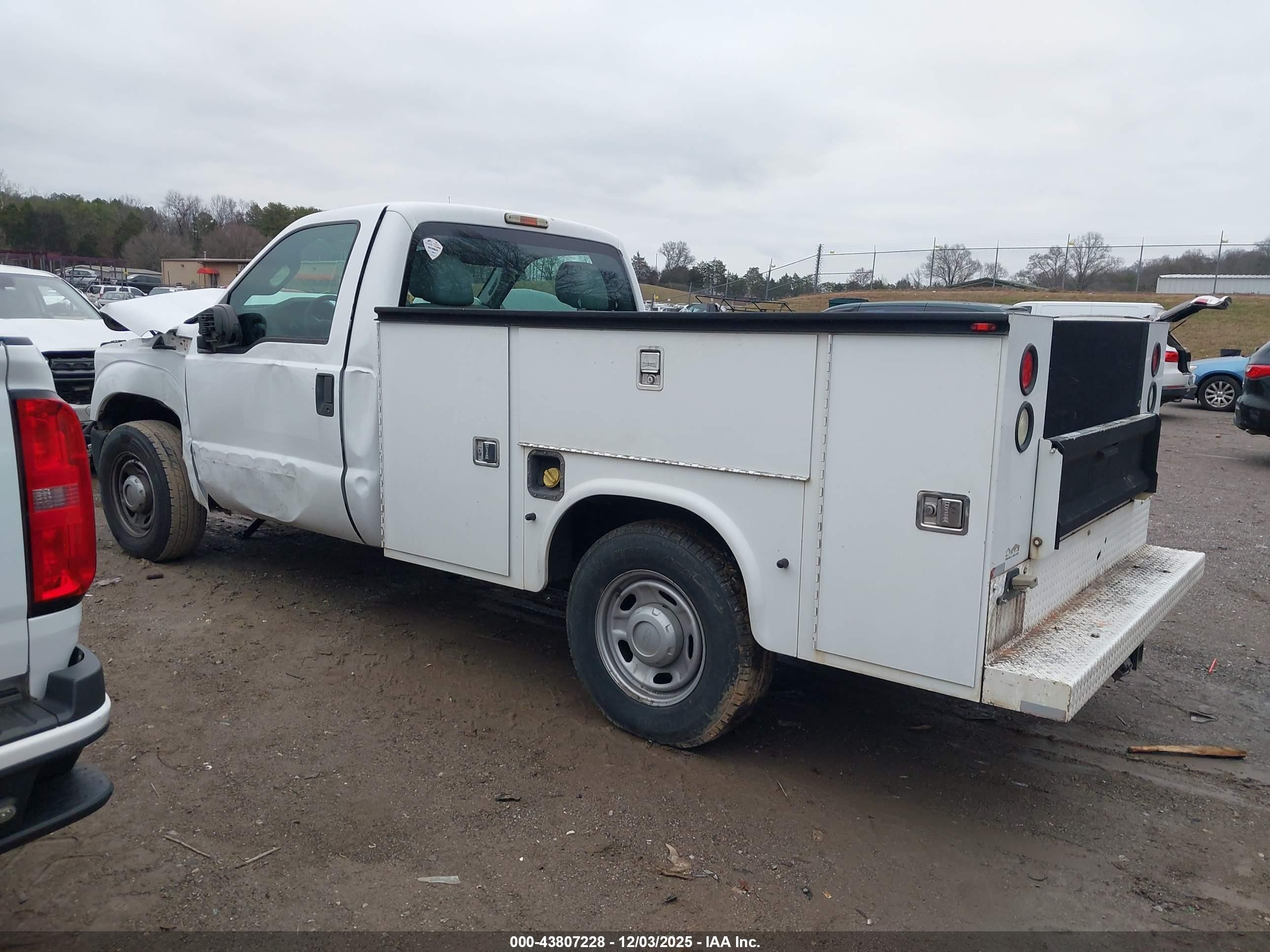 2012 Ford F-250 Xl White vin: 1FDBF2A62CEC63423