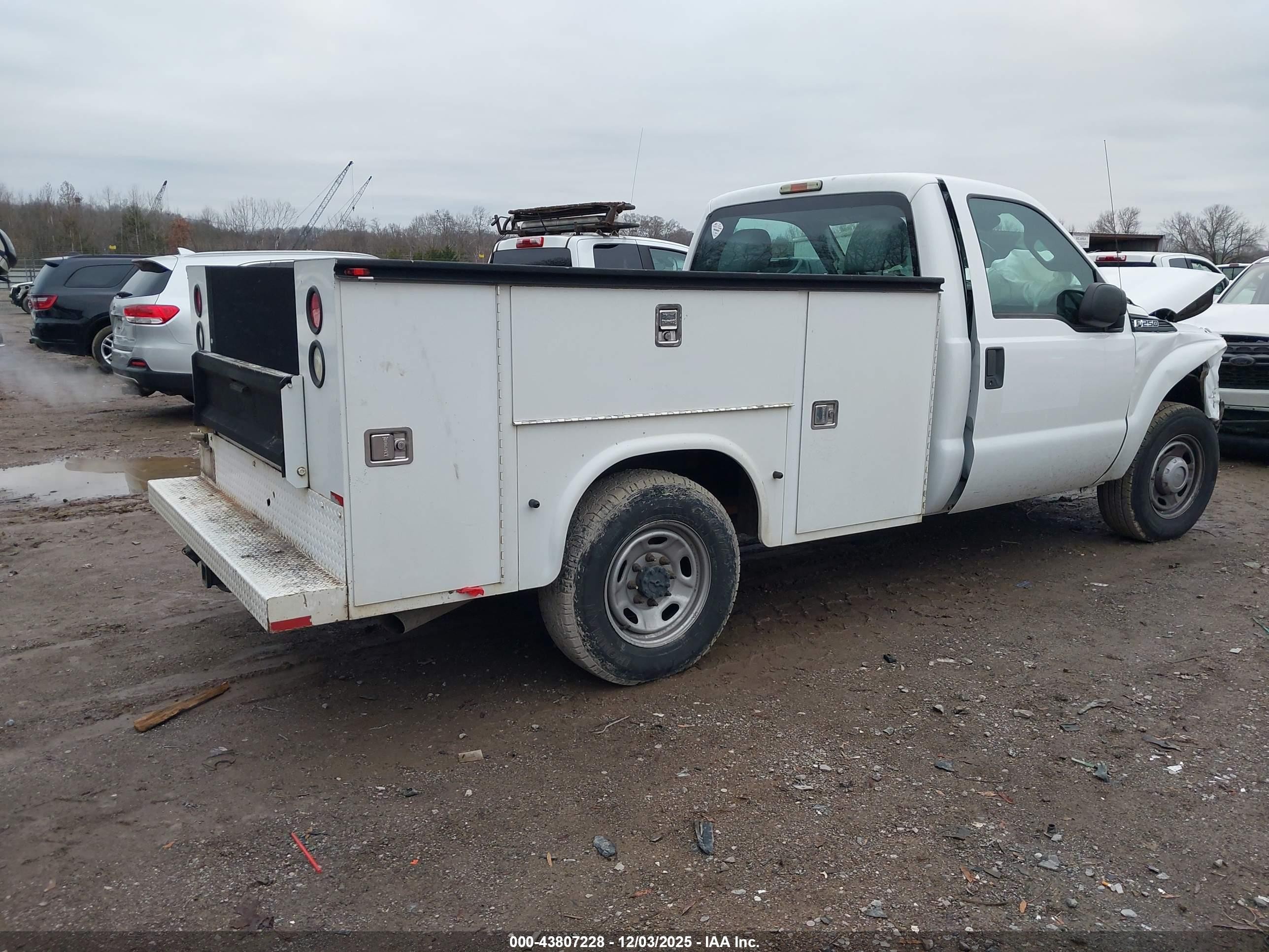2012 Ford F-250 Xl White vin: 1FDBF2A62CEC63423