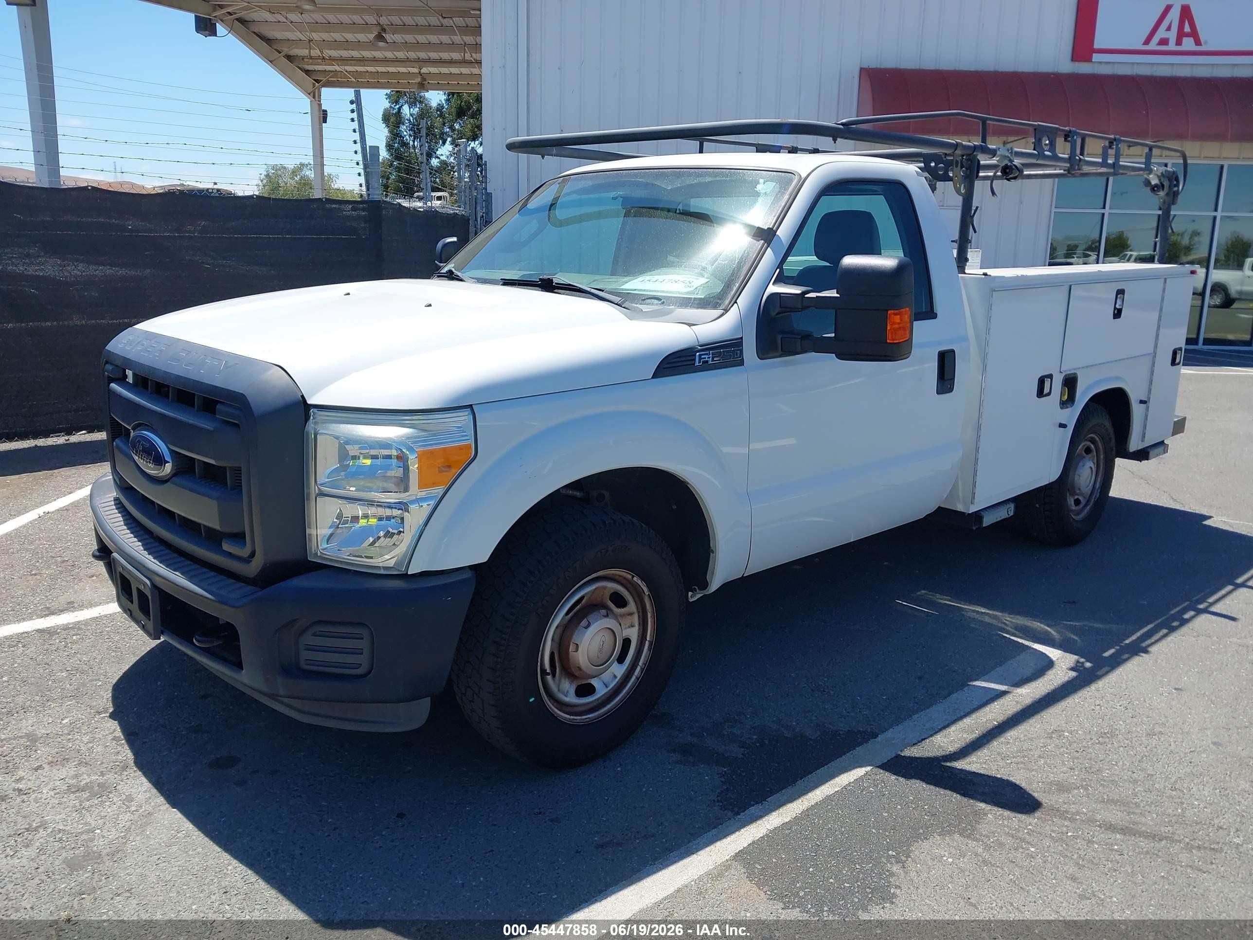 2015 Ford F-250 Xl/xlt White vin: 1FDBF2A63FEA24273