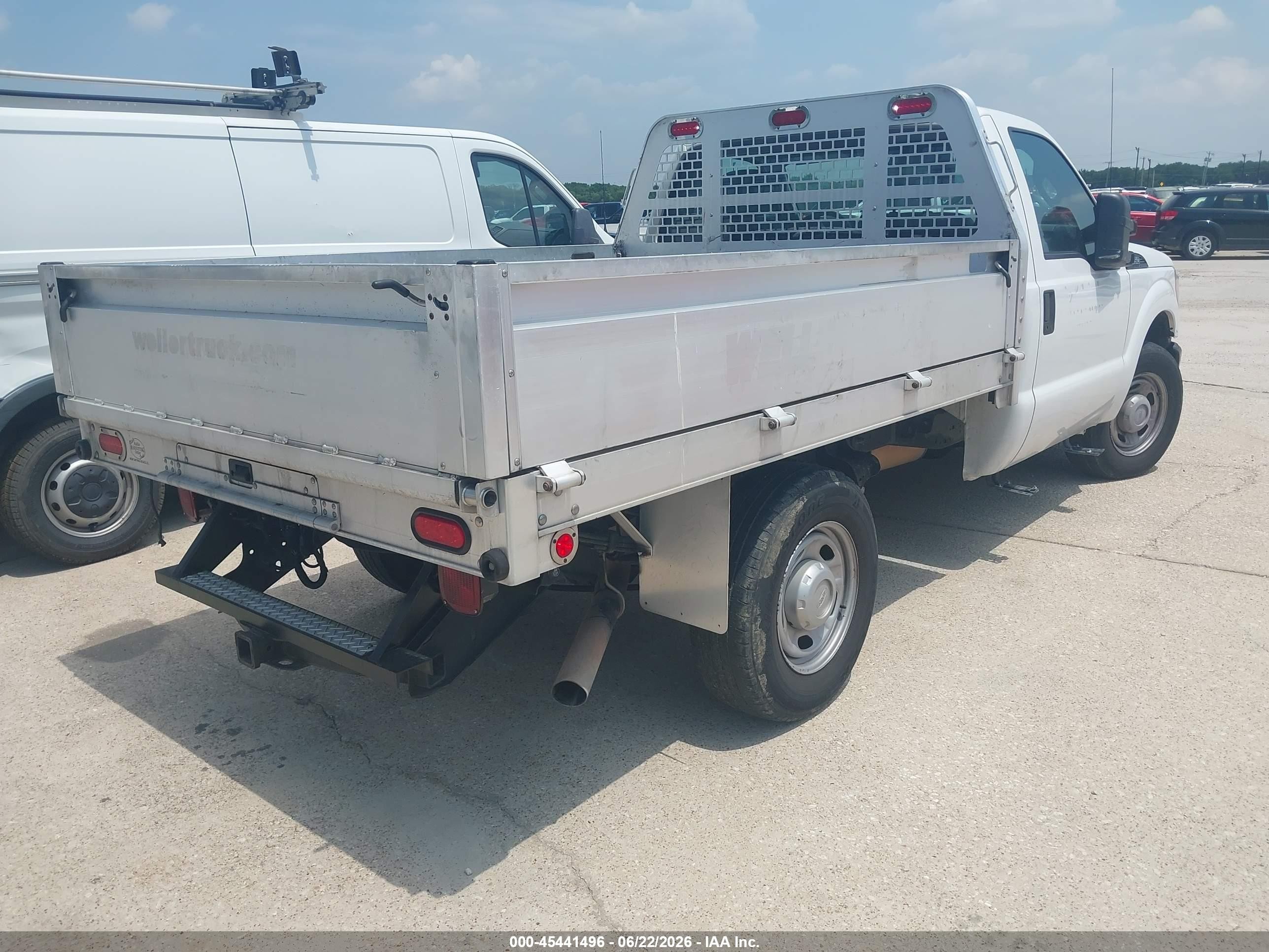 2015 Ford F-250 Xl White vin: 1FDBF2A63FEB13521