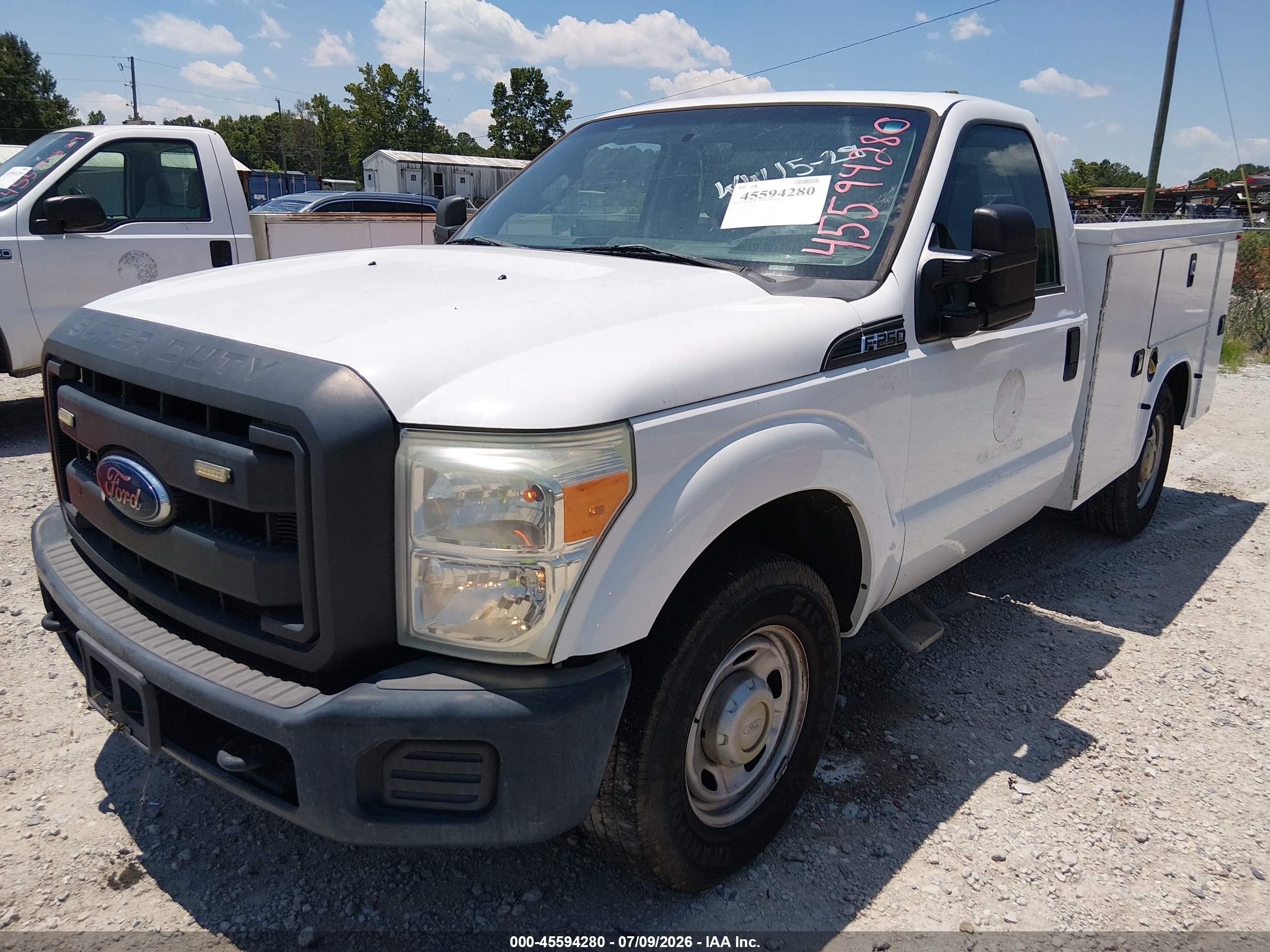 2015 Ford F-250 Xl Белый vin: 1FDBF2A64FEB61903