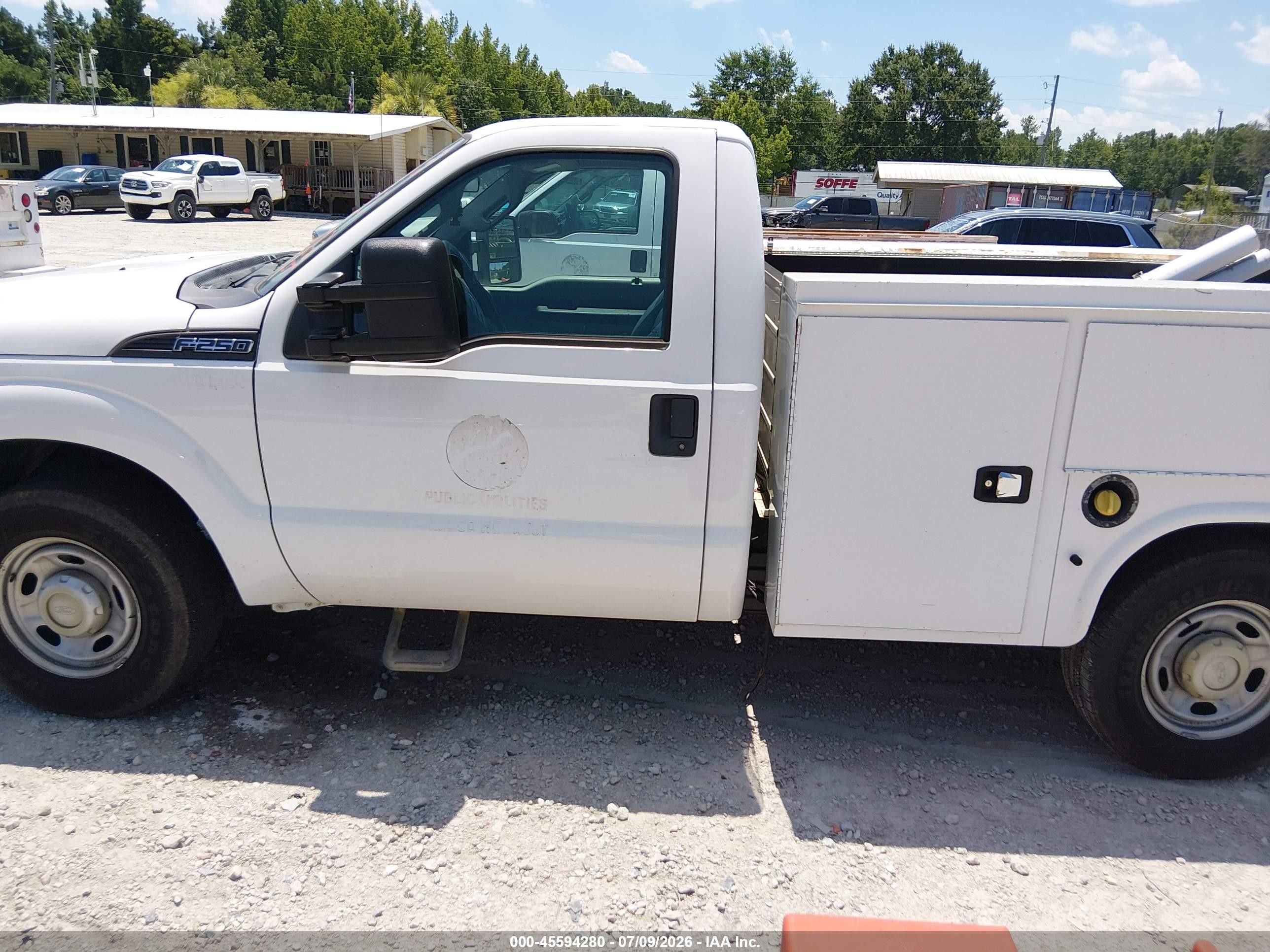 2015 Ford F-250 Xl Белый vin: 1FDBF2A64FEB61903