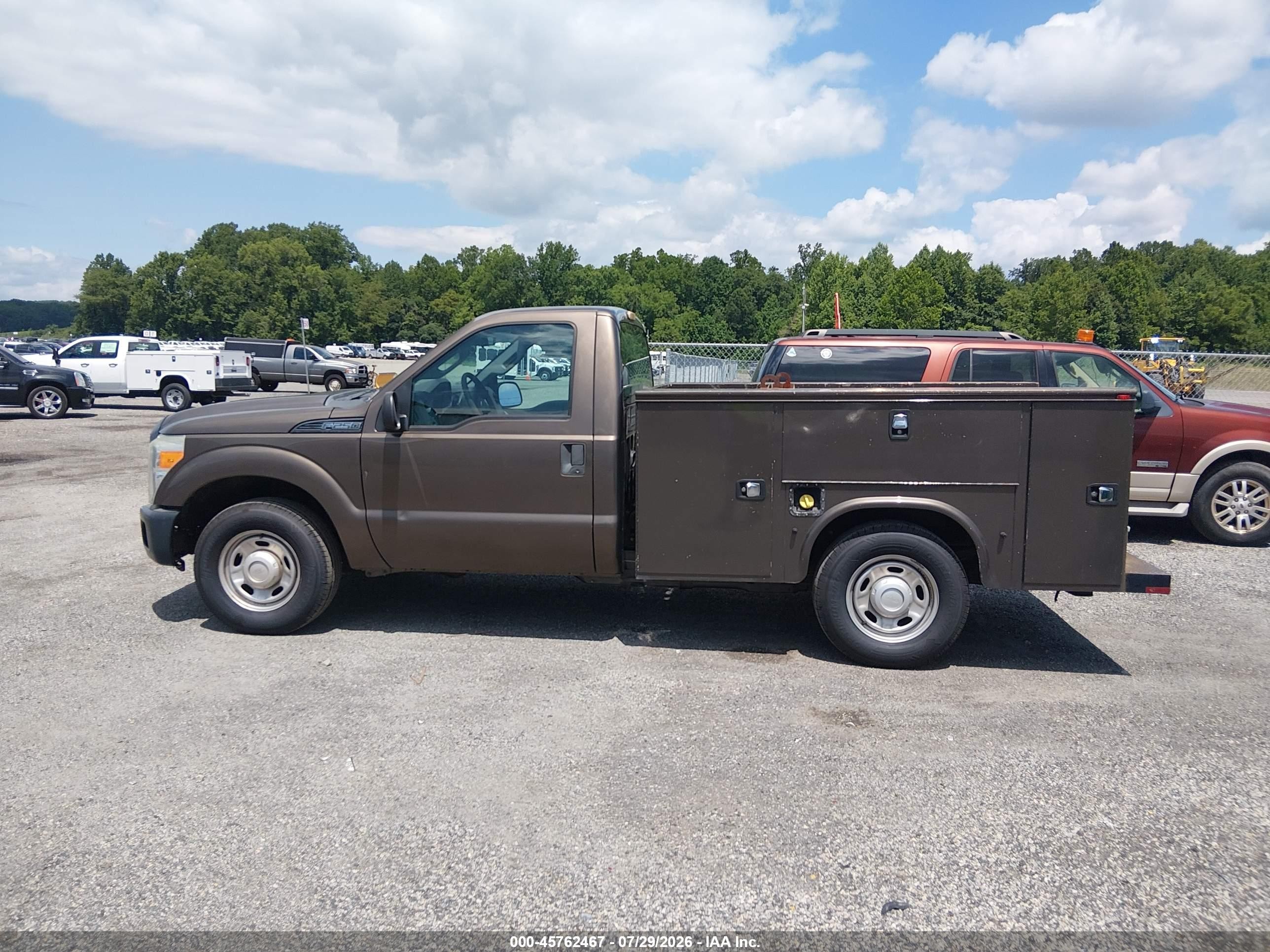 2015 Ford F-250 Xl Brown vin: 1FDBF2A64FED31855