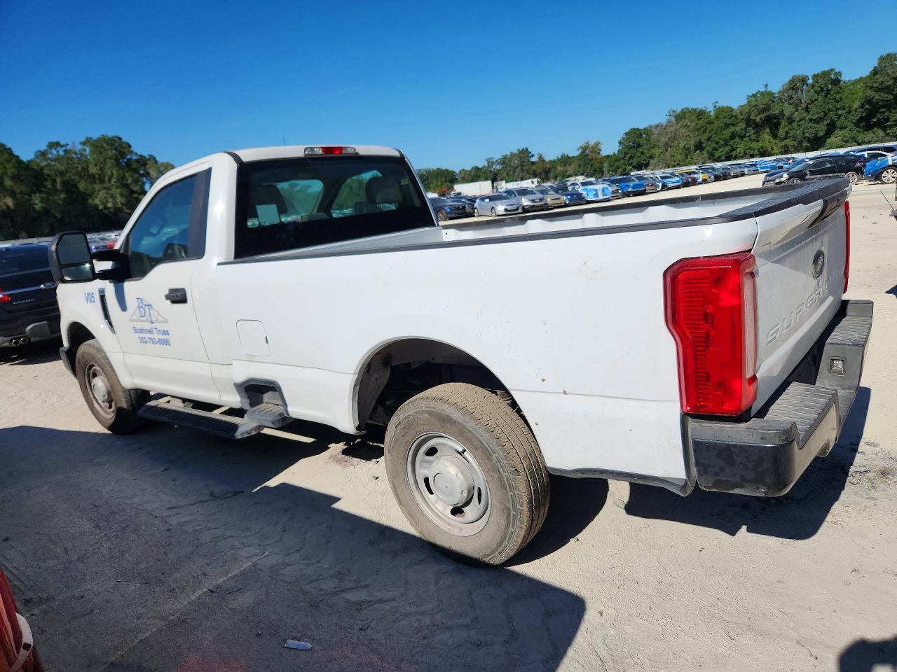 2017 Ford F250 Super Duty White vin: 1FDBF2A64HEC81834