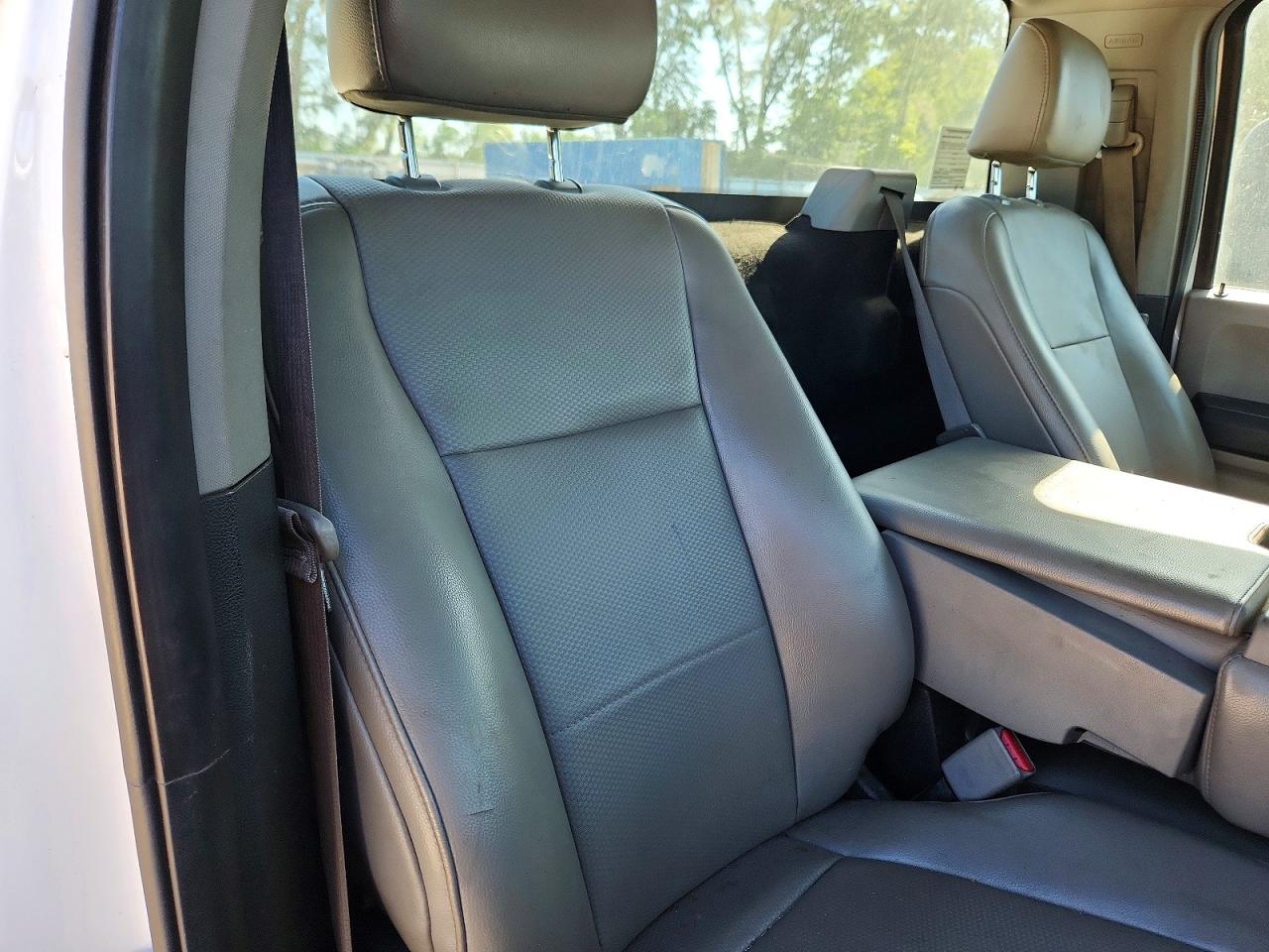 2017 Ford F250 Super Duty White vin: 1FDBF2A64HEC81834