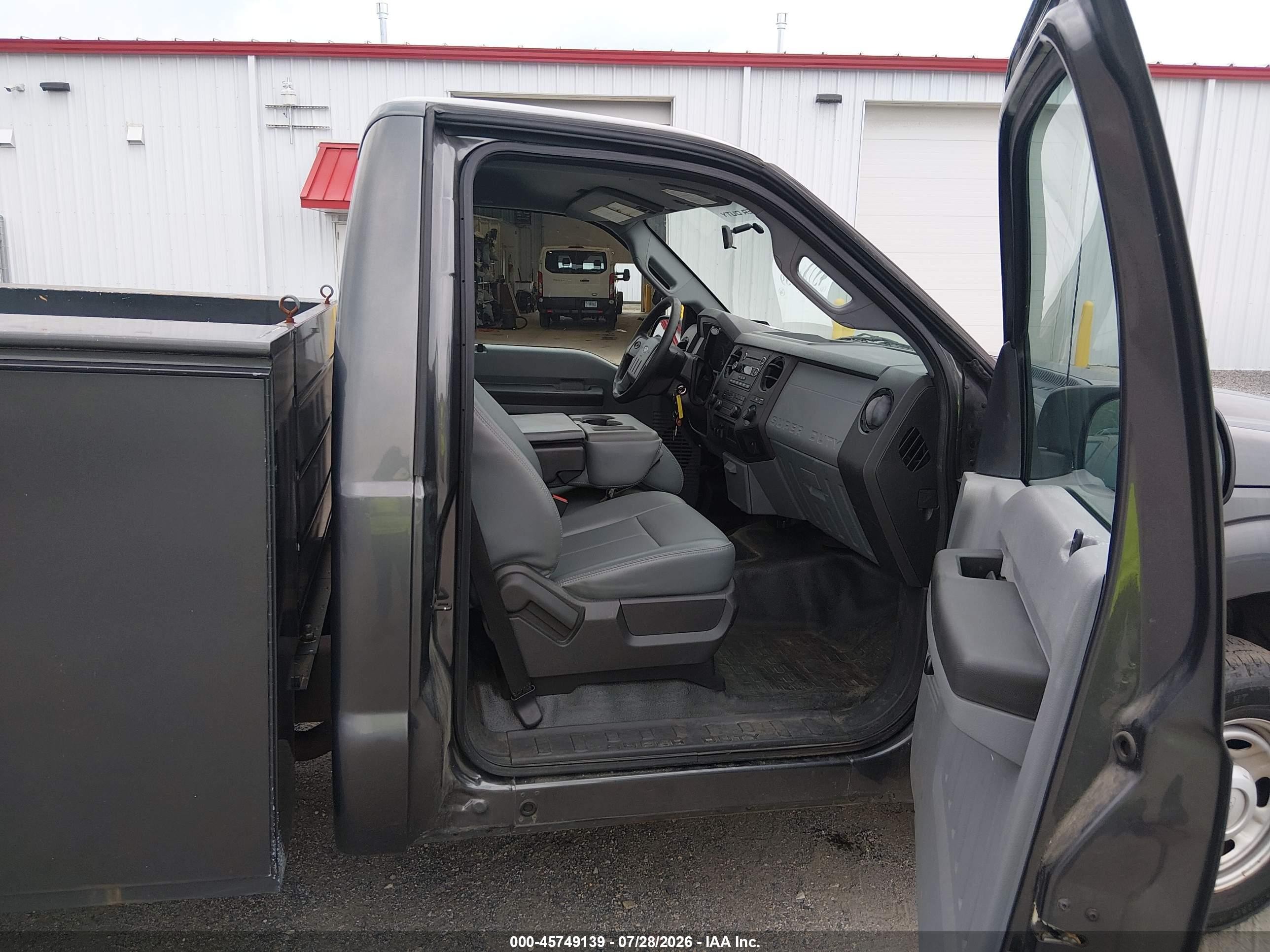2015 Ford F-250 Xl Серый vin: 1FDBF2A65FED31850